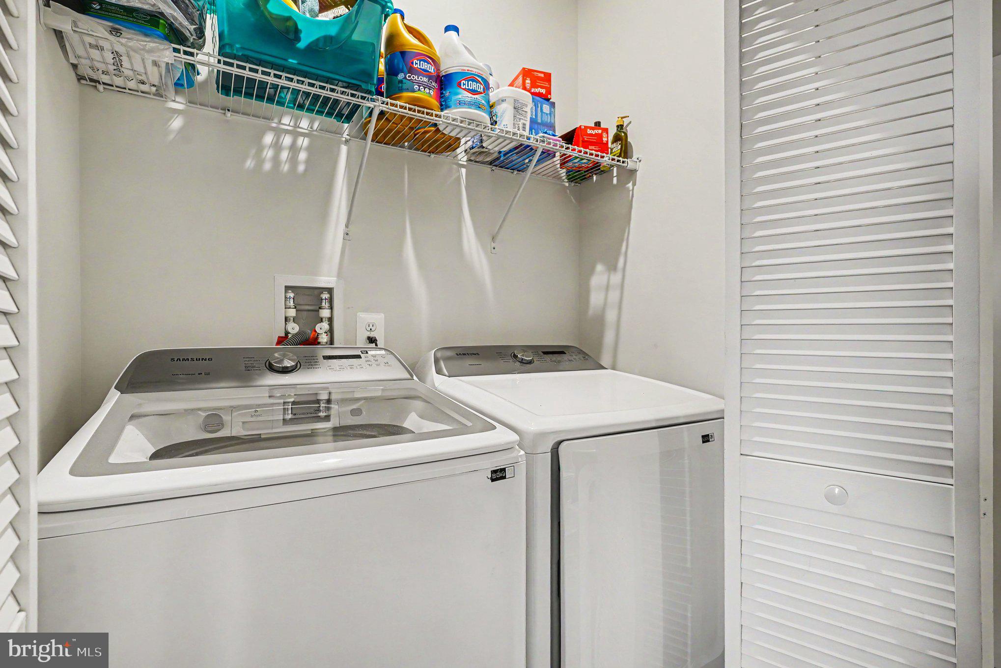 JAMES RUN TOWNHOMES - Residential