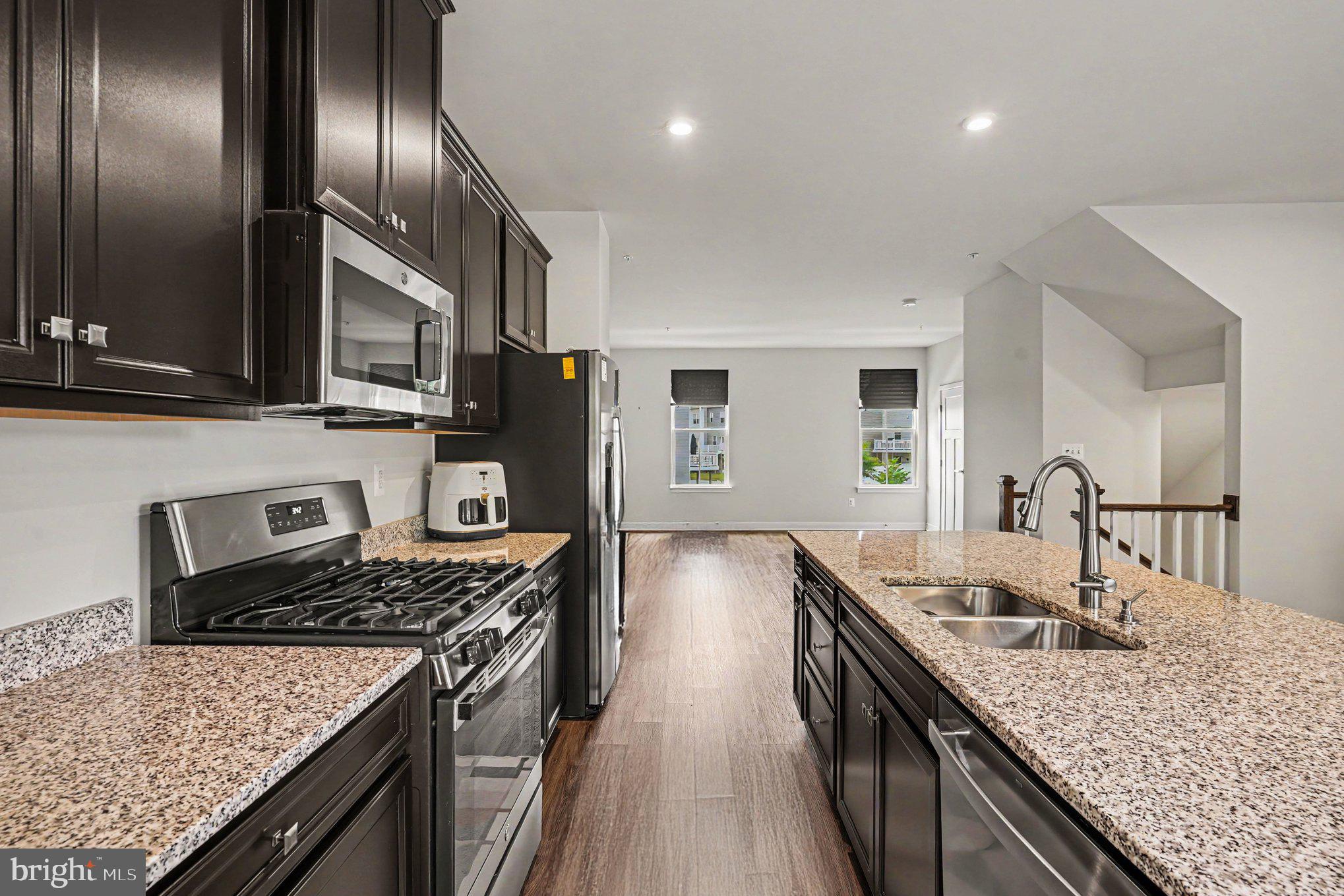 JAMES RUN TOWNHOMES - Residential
