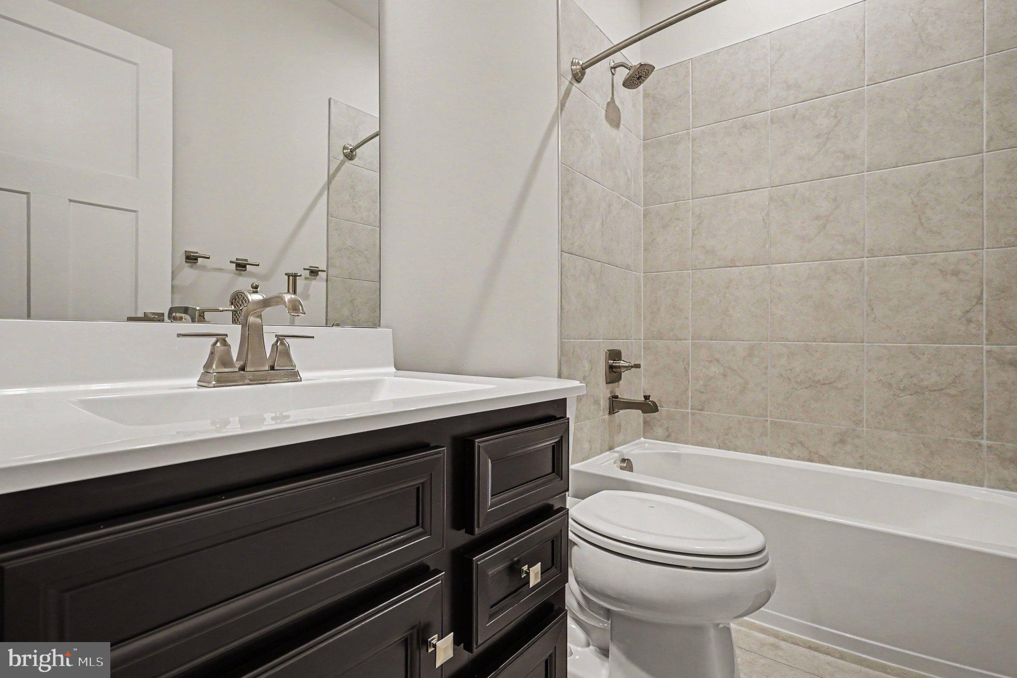 JAMES RUN TOWNHOMES - Residential