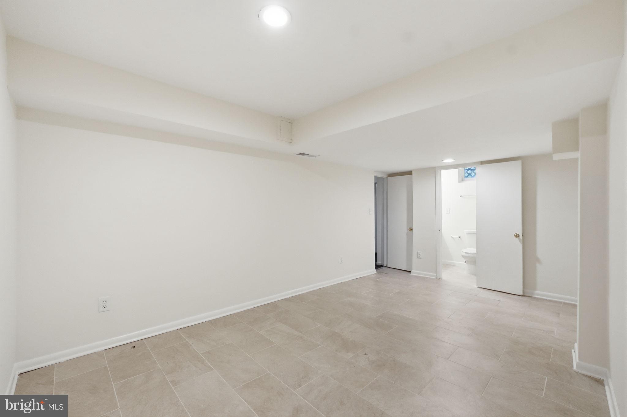 BURNT MILLS KNOLLS - Residential