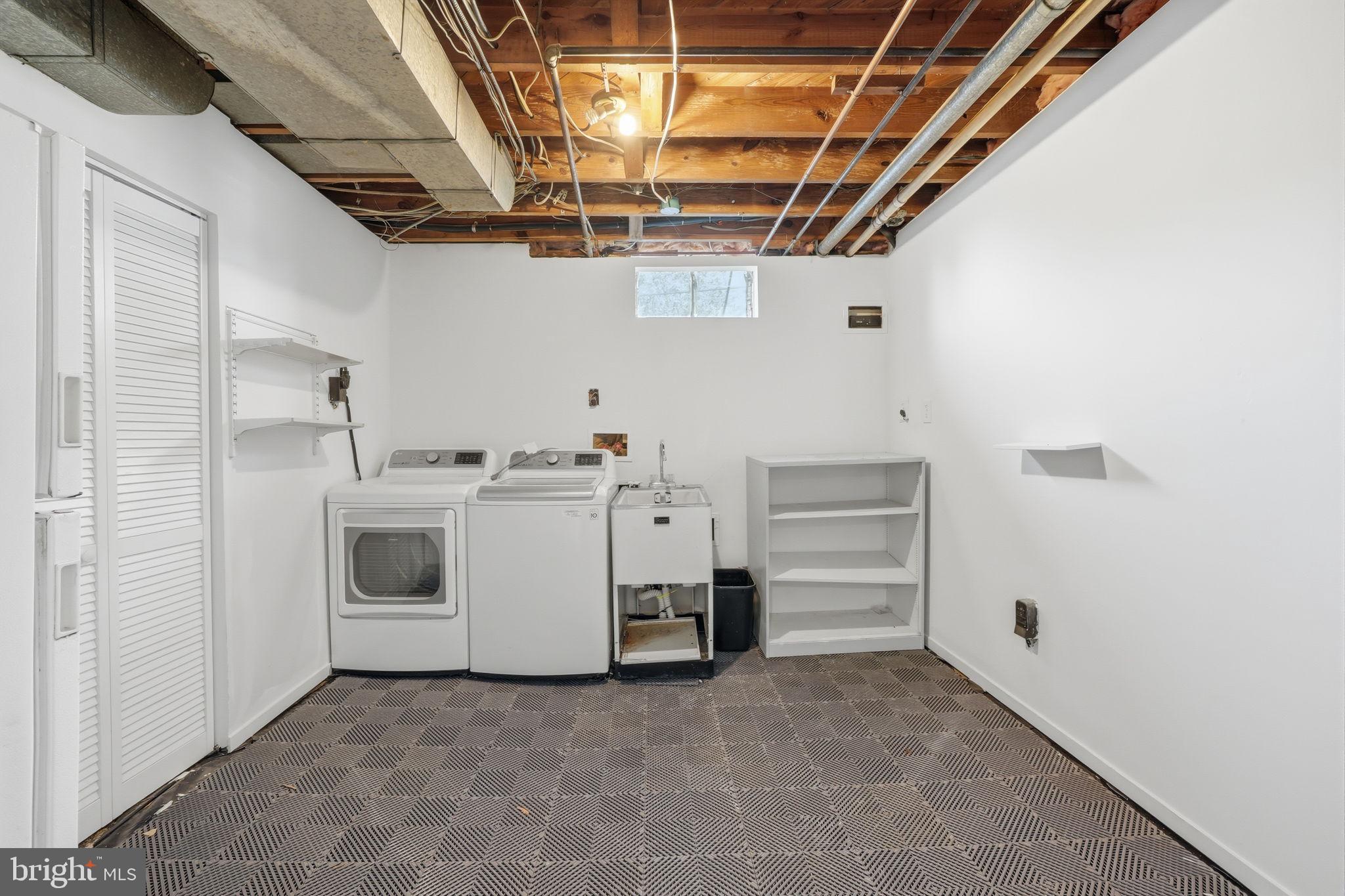 BURNT MILLS KNOLLS - Residential
