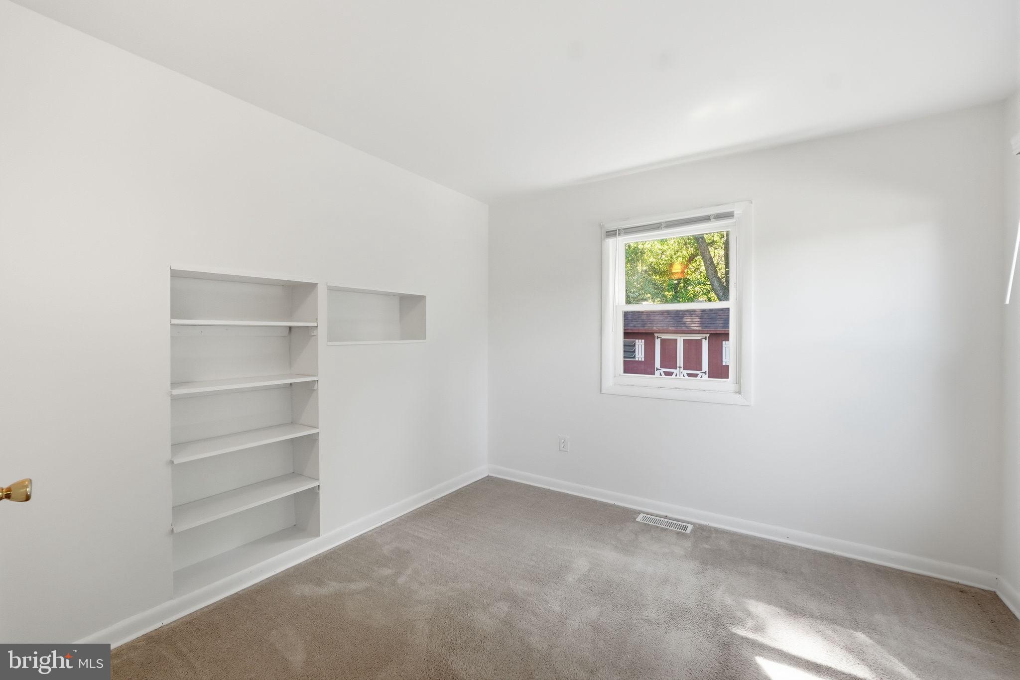BURNT MILLS KNOLLS - Residential