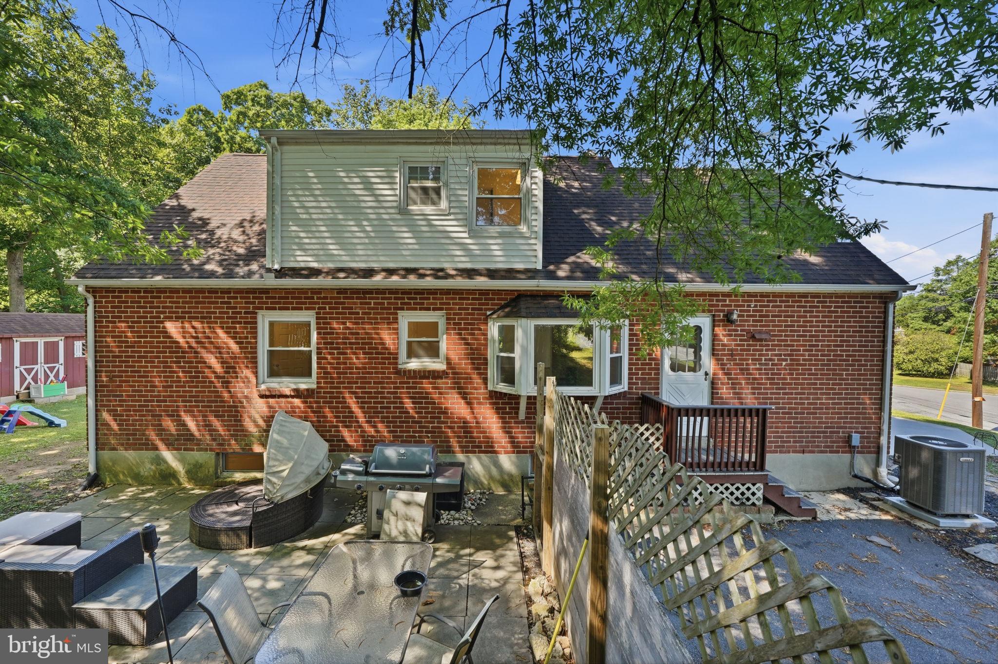 BURNT MILLS KNOLLS - Residential