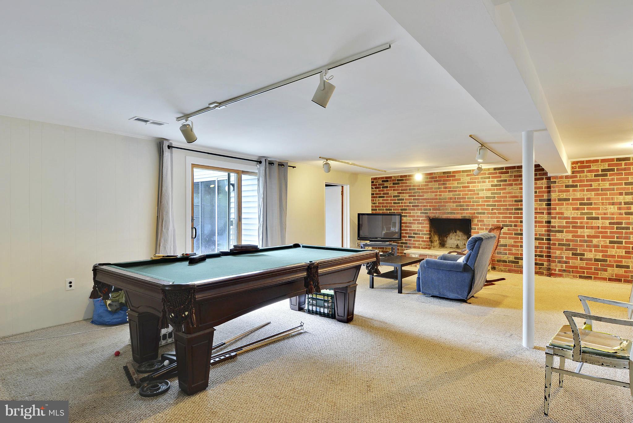WHITE FLINT PARK - Residential