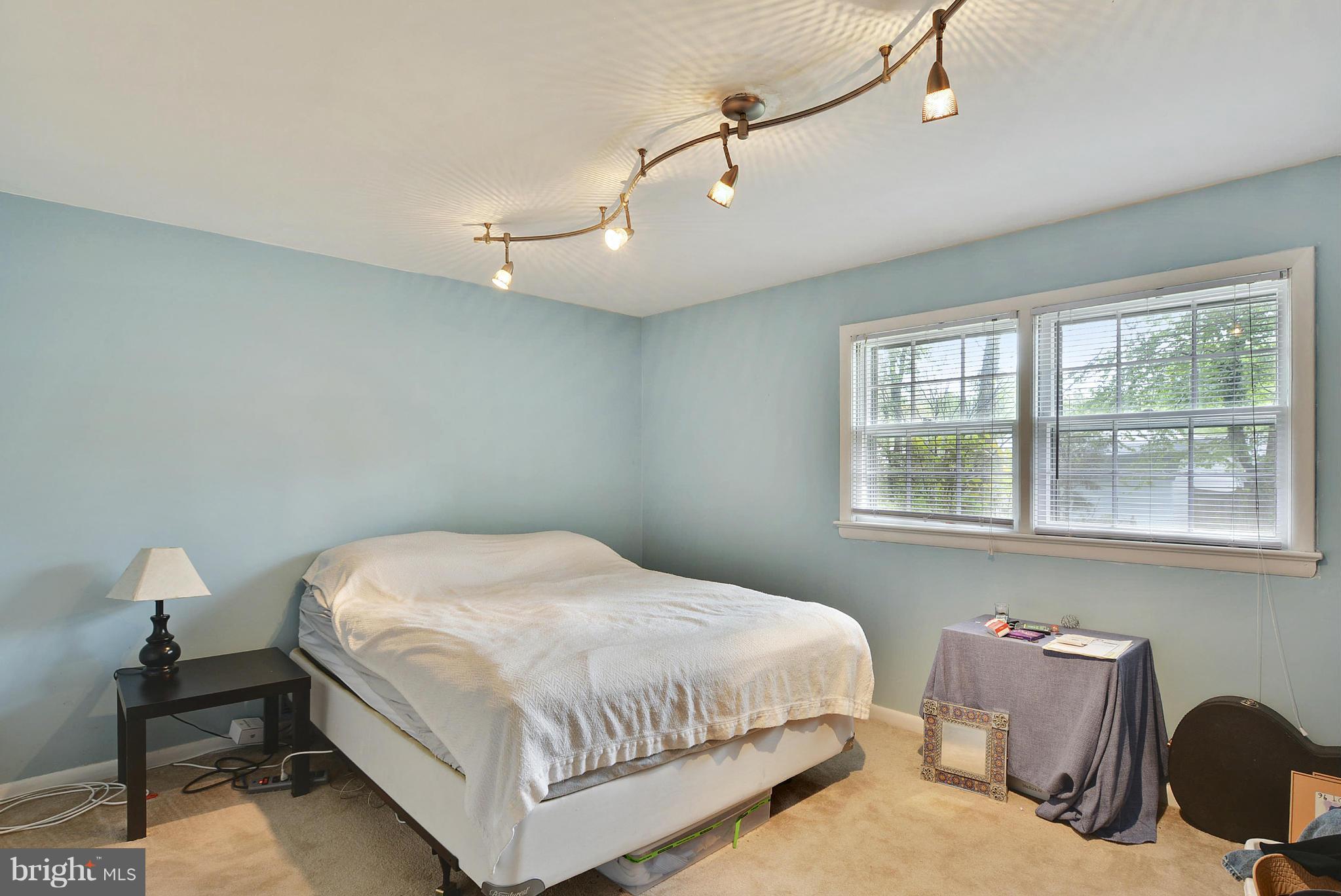 WHITE FLINT PARK - Residential