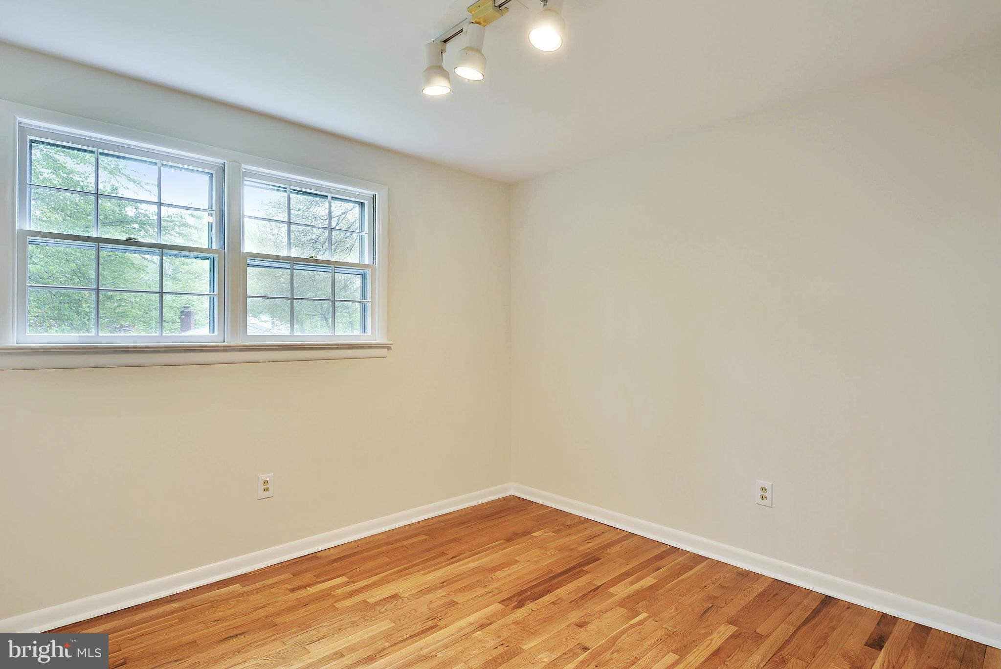 WHITE FLINT PARK - Residential
