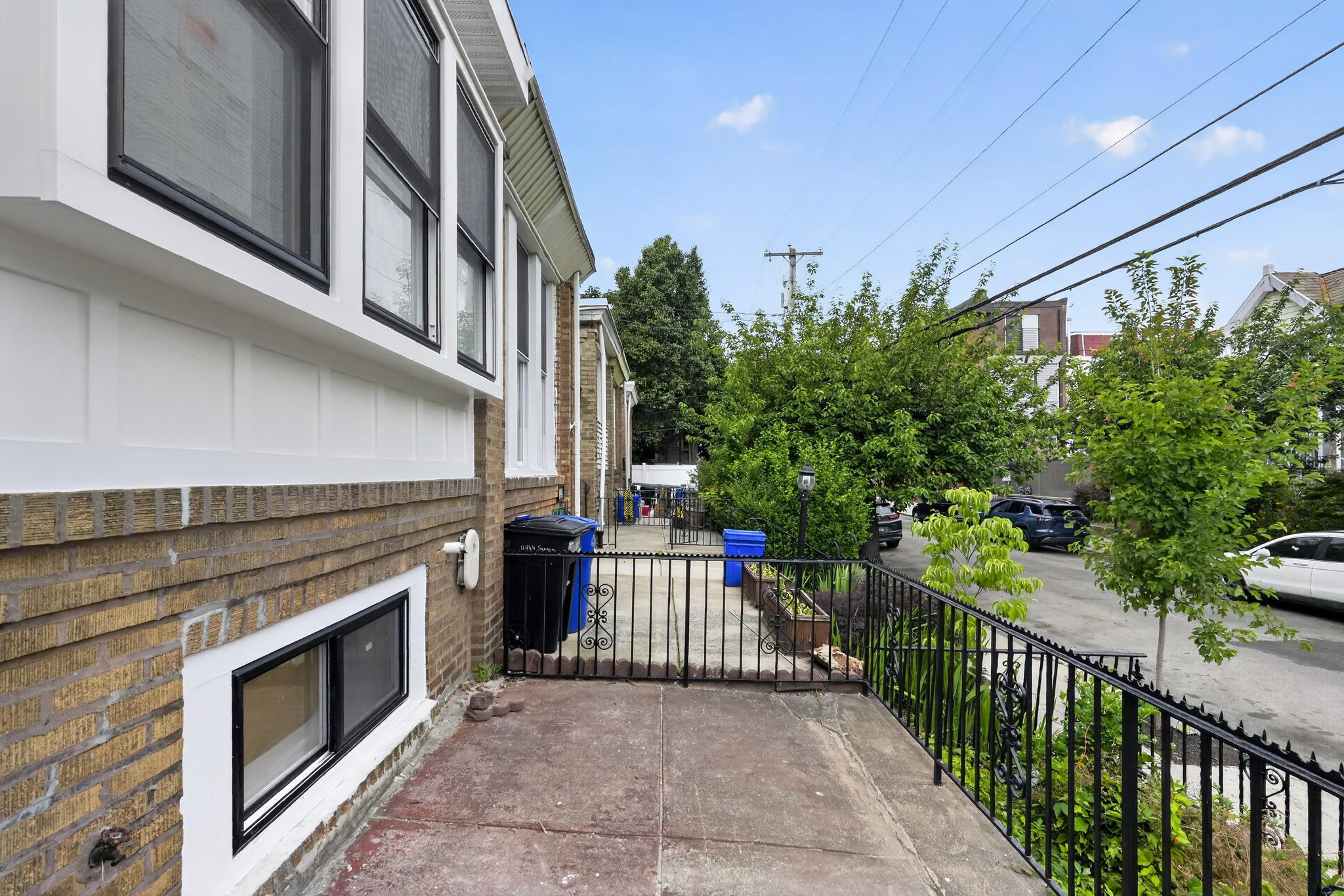 WALNUT HILL - Residential