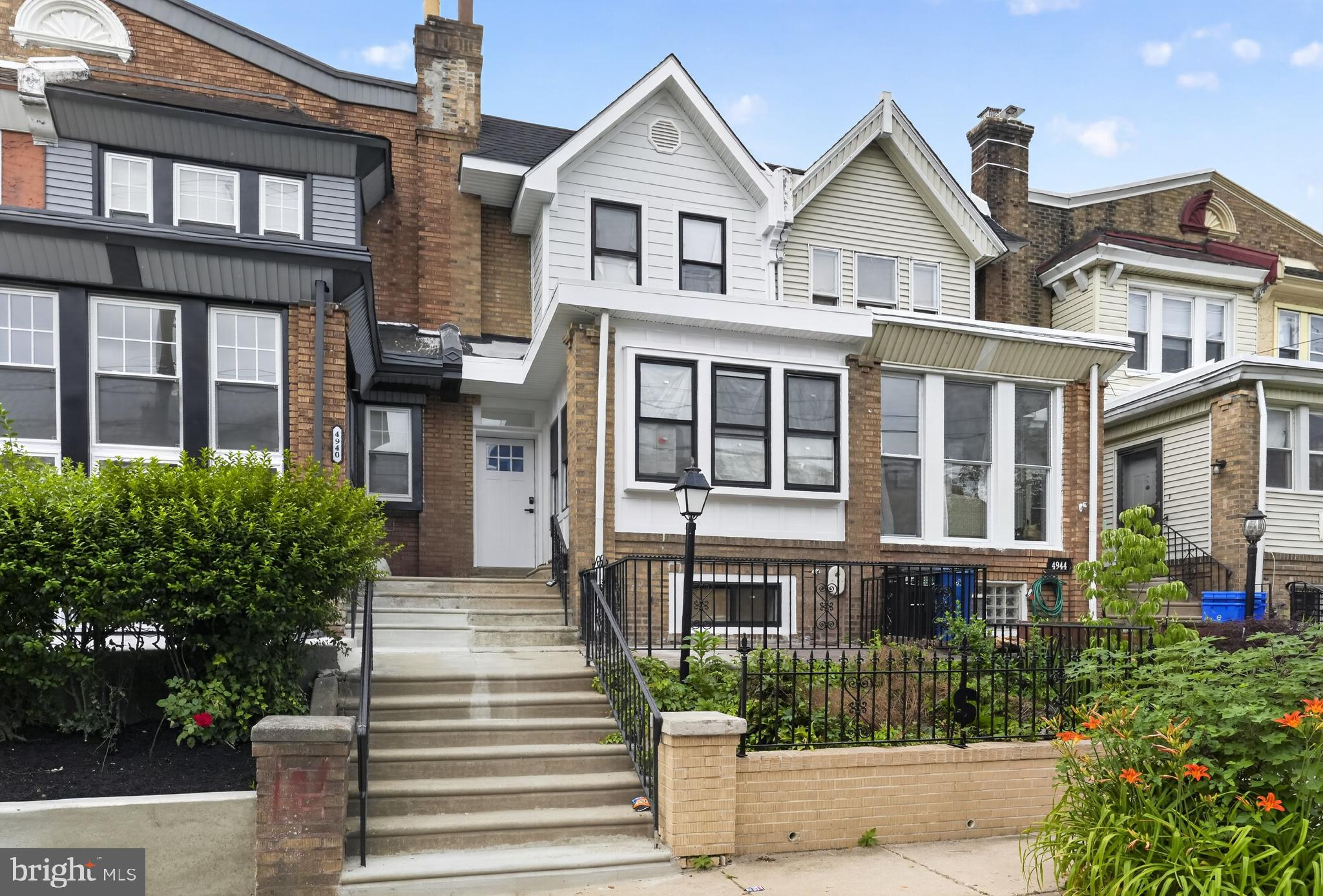 WALNUT HILL - Residential