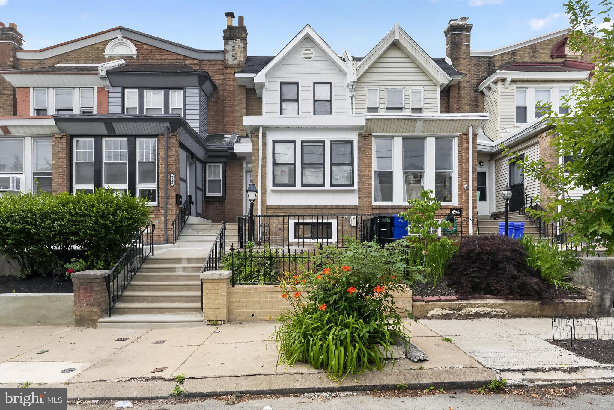 WALNUT HILL - Residential
