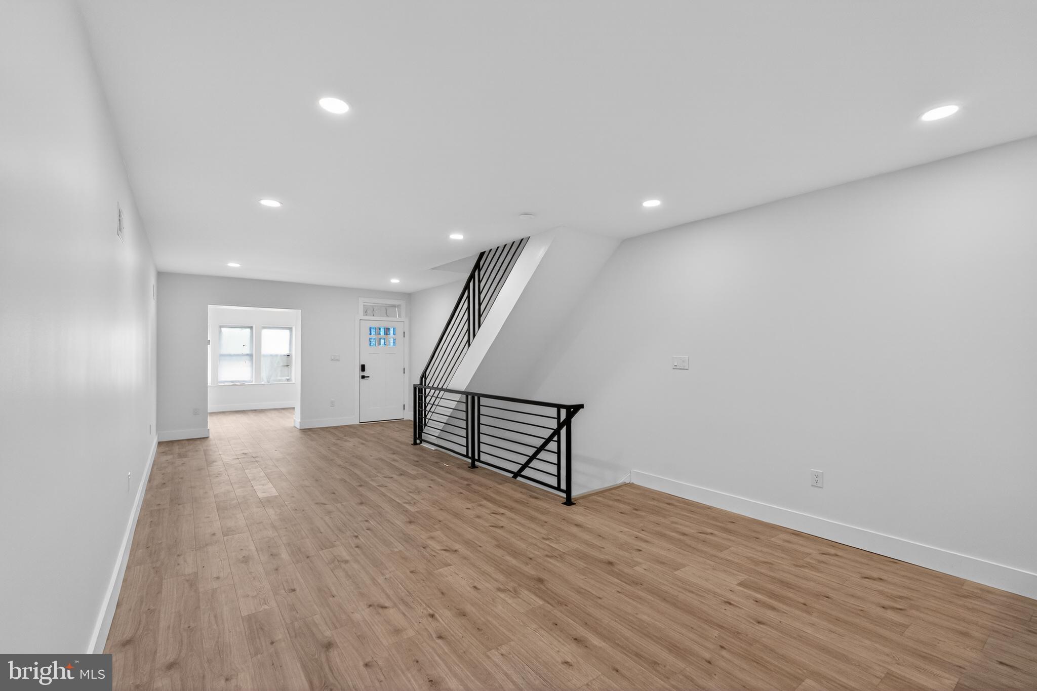 WALNUT HILL - Residential