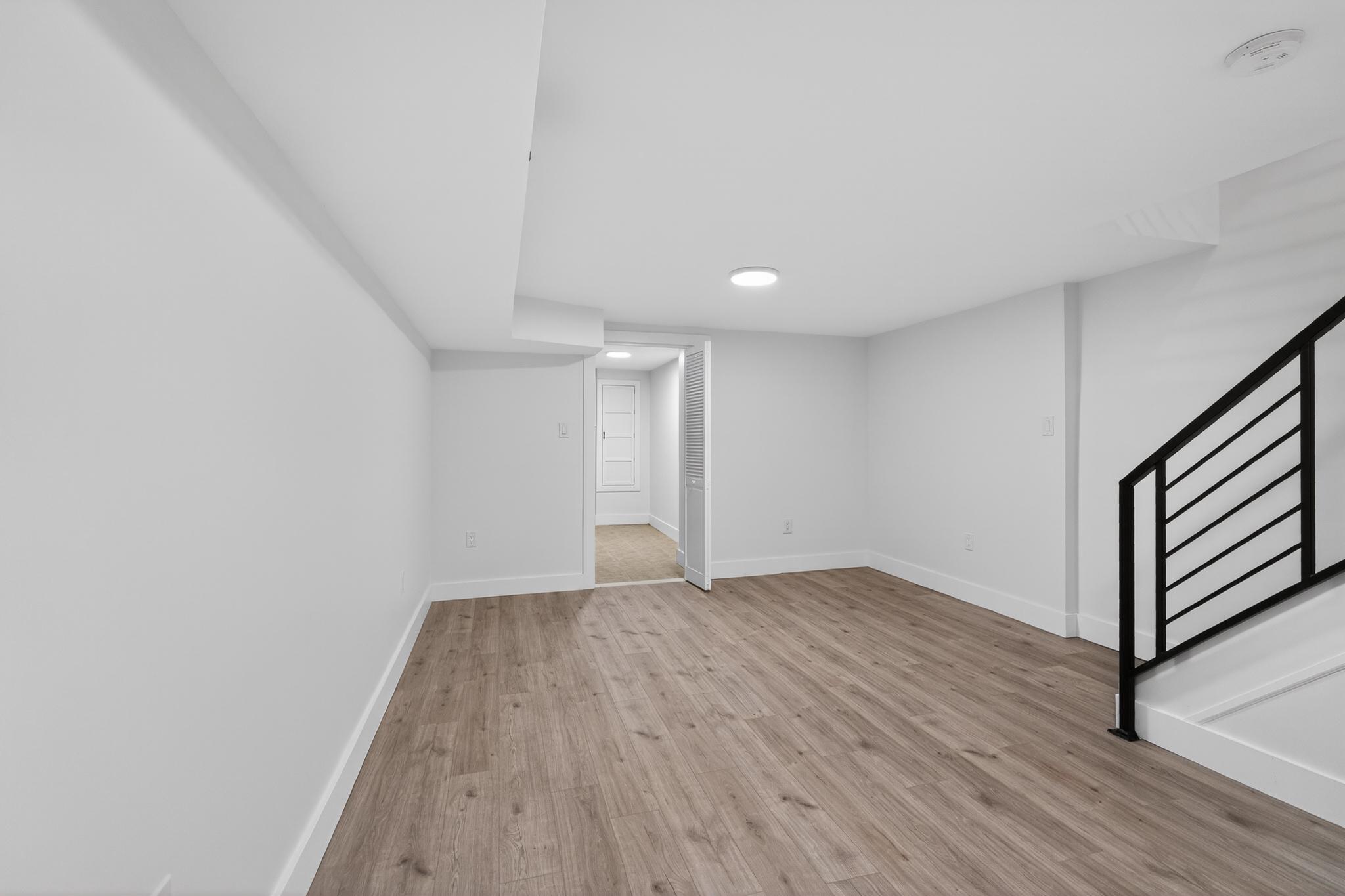 WALNUT HILL - Residential