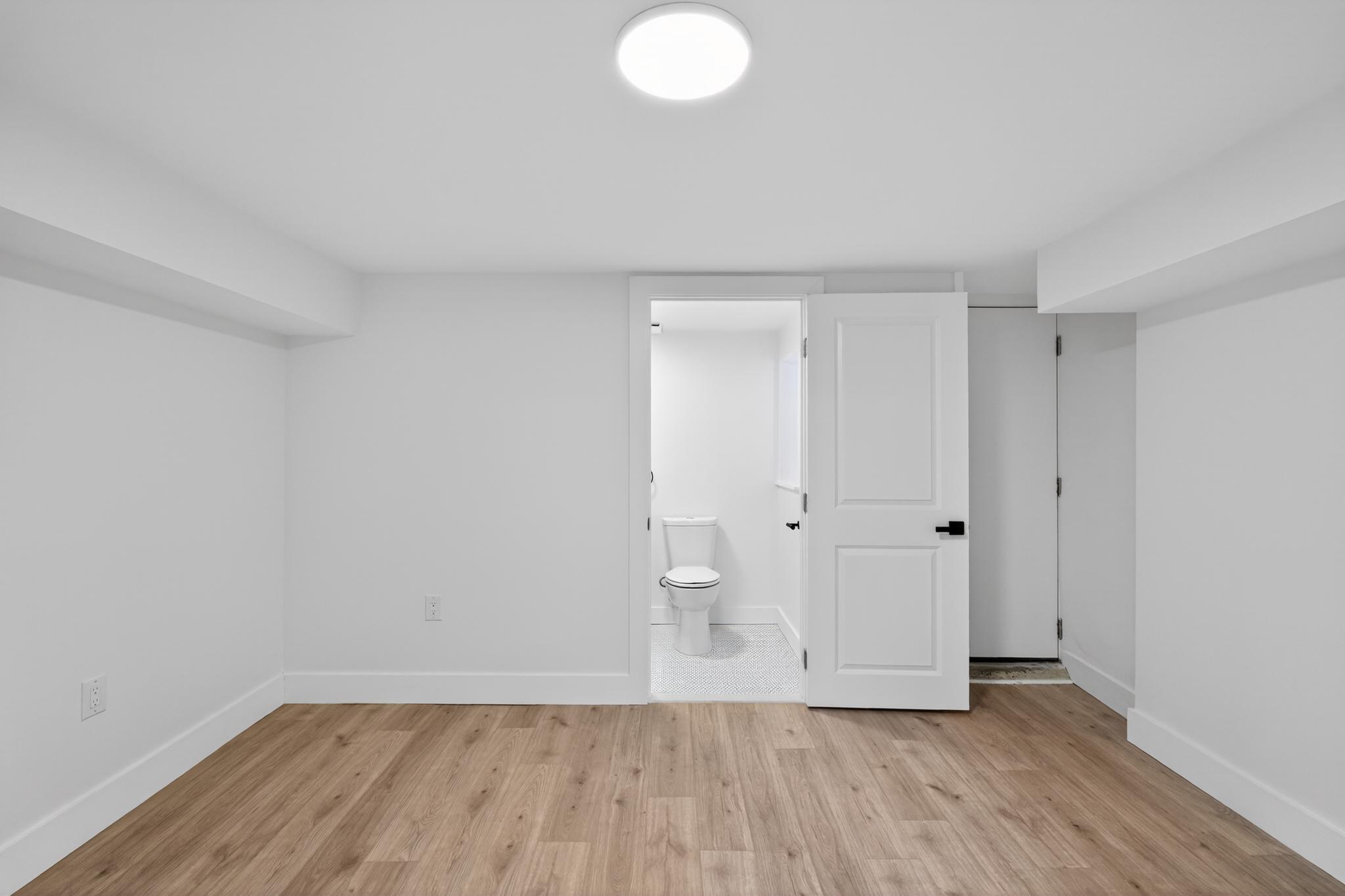 WALNUT HILL - Residential