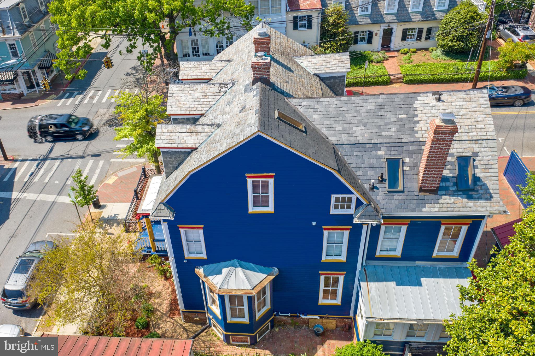 HISTORIC DISTRICT - Commercial Sale