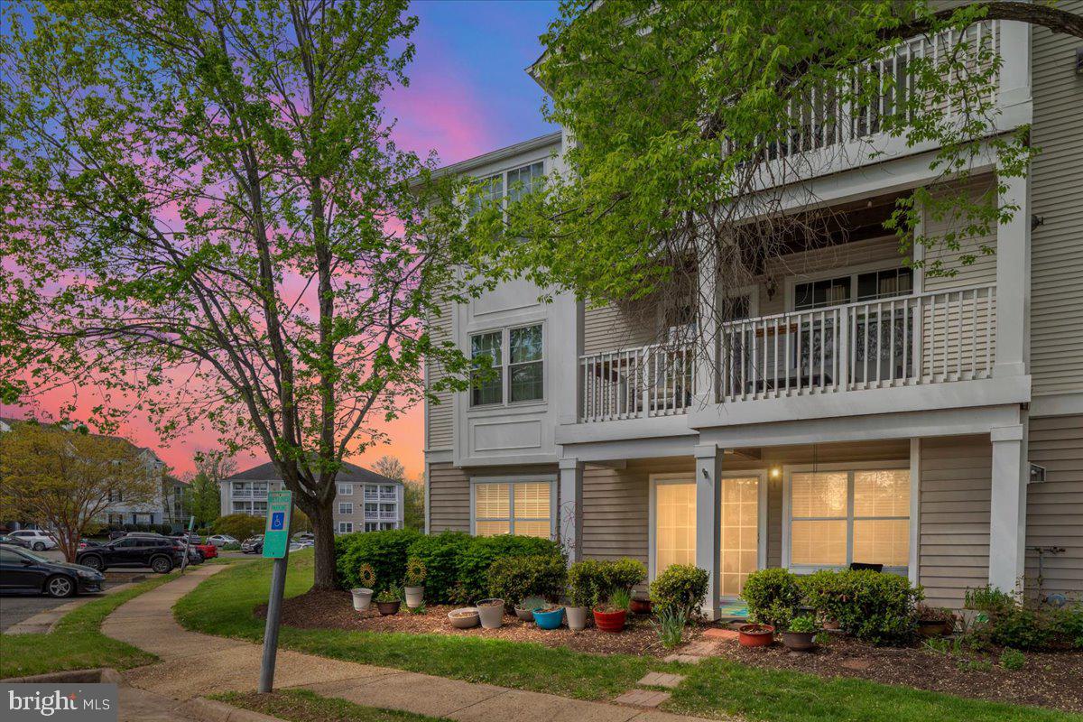 STRATFORD CONDOS - Residential