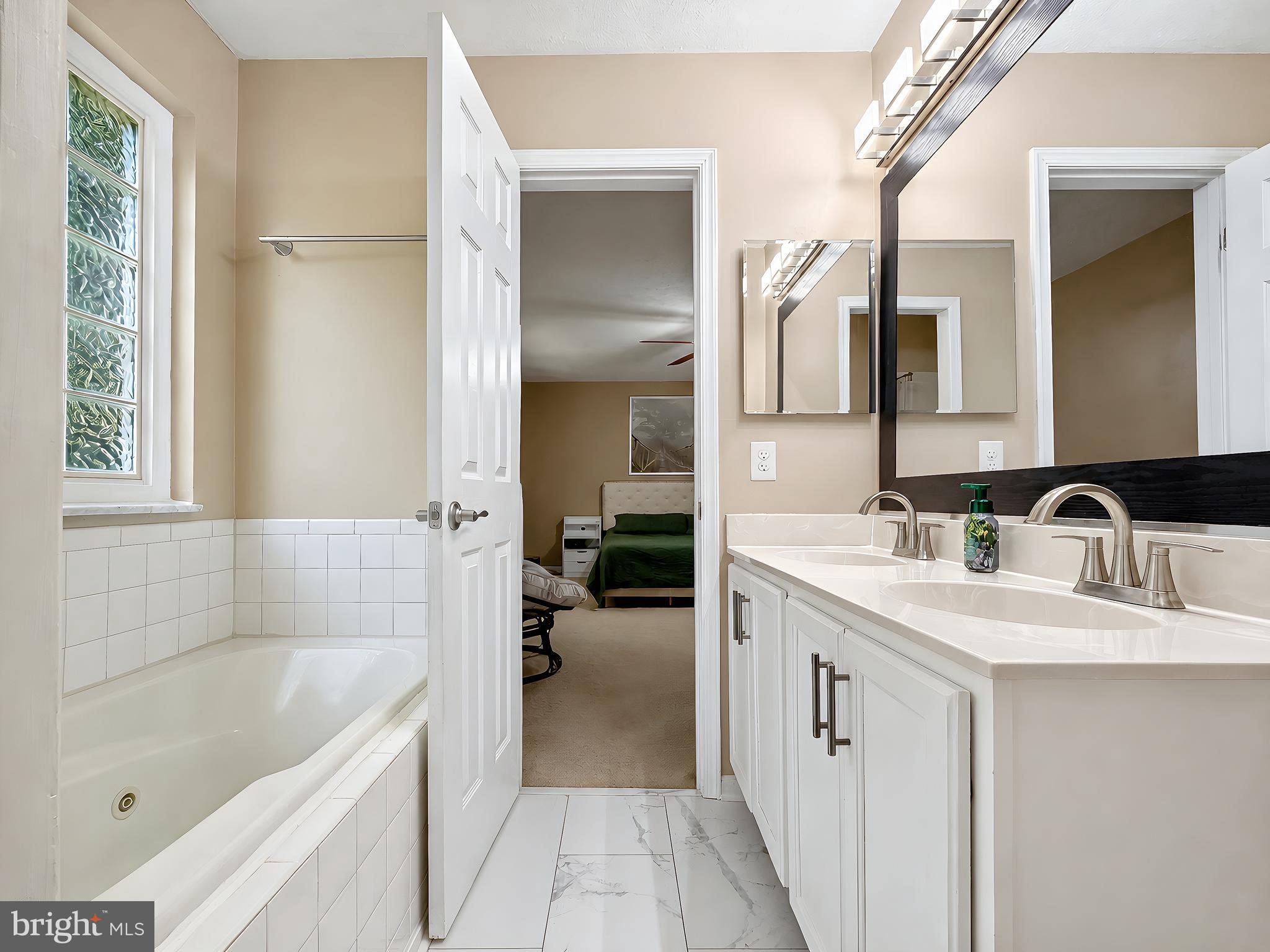 HICKORY HILLS - Residential