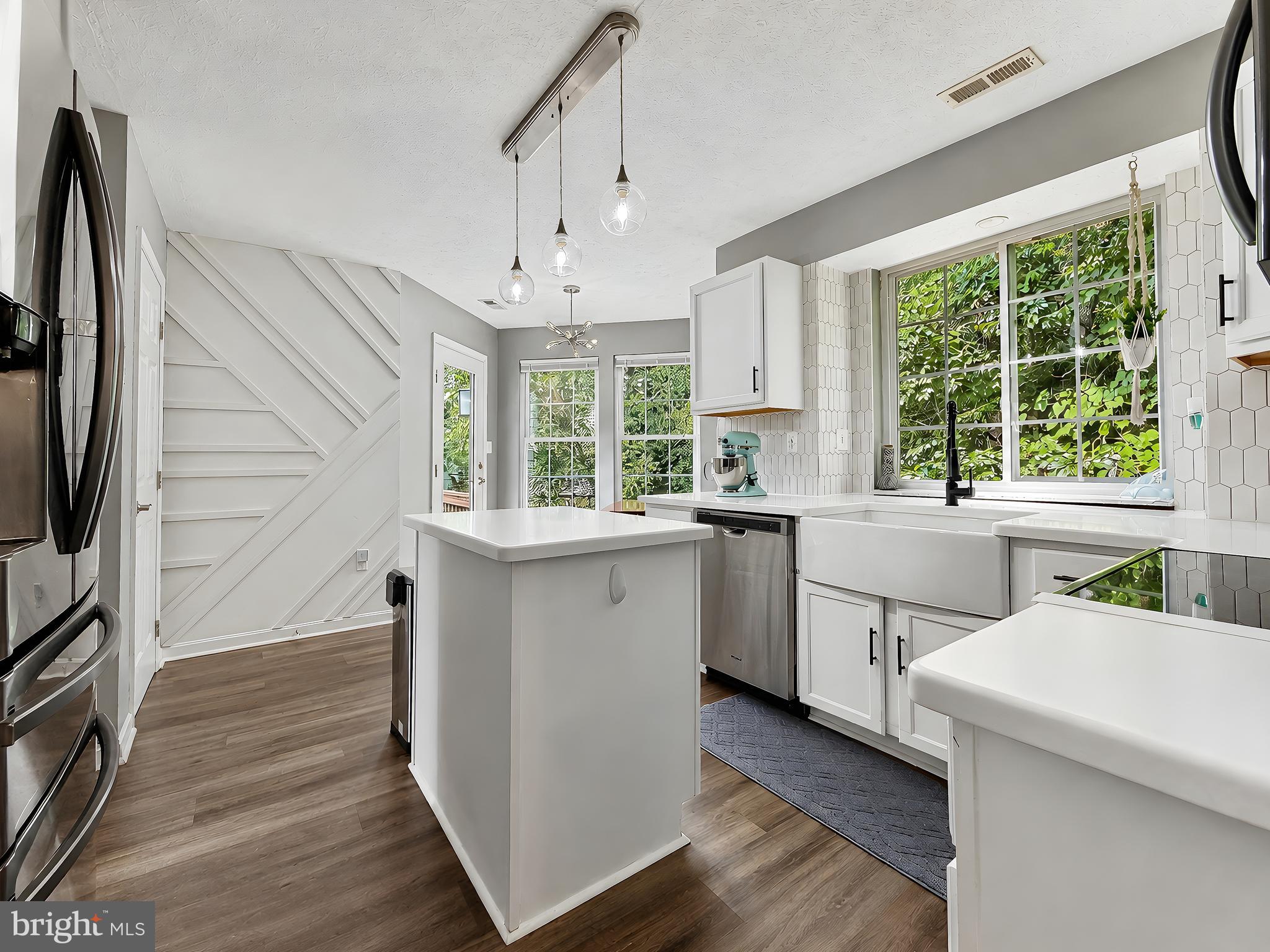HICKORY HILLS - Residential