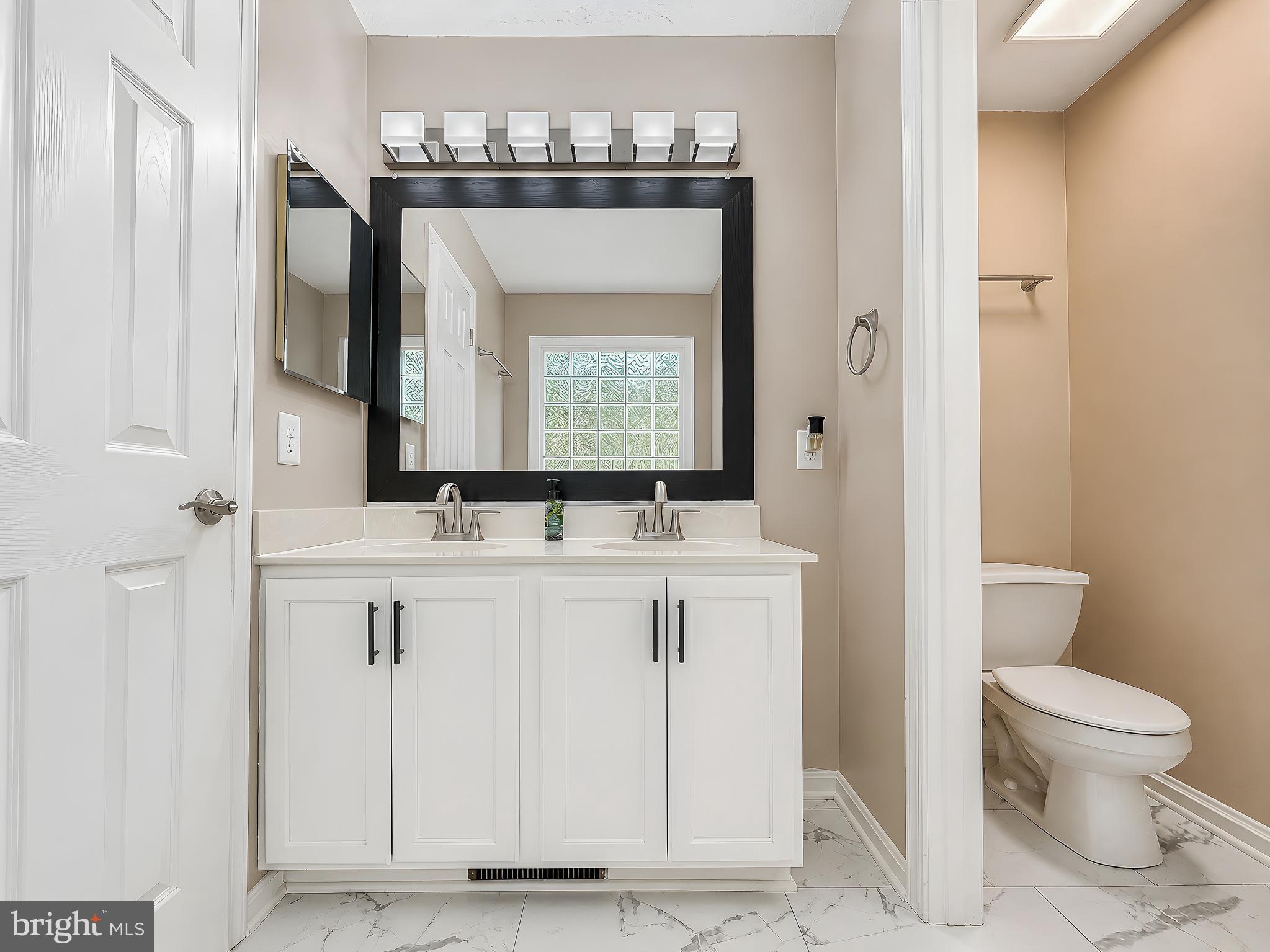 HICKORY HILLS - Residential