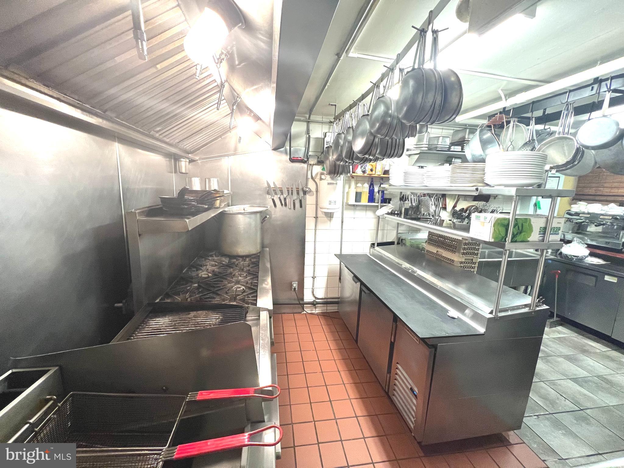 GRADUATE HOSPITAL - Commercial Sale