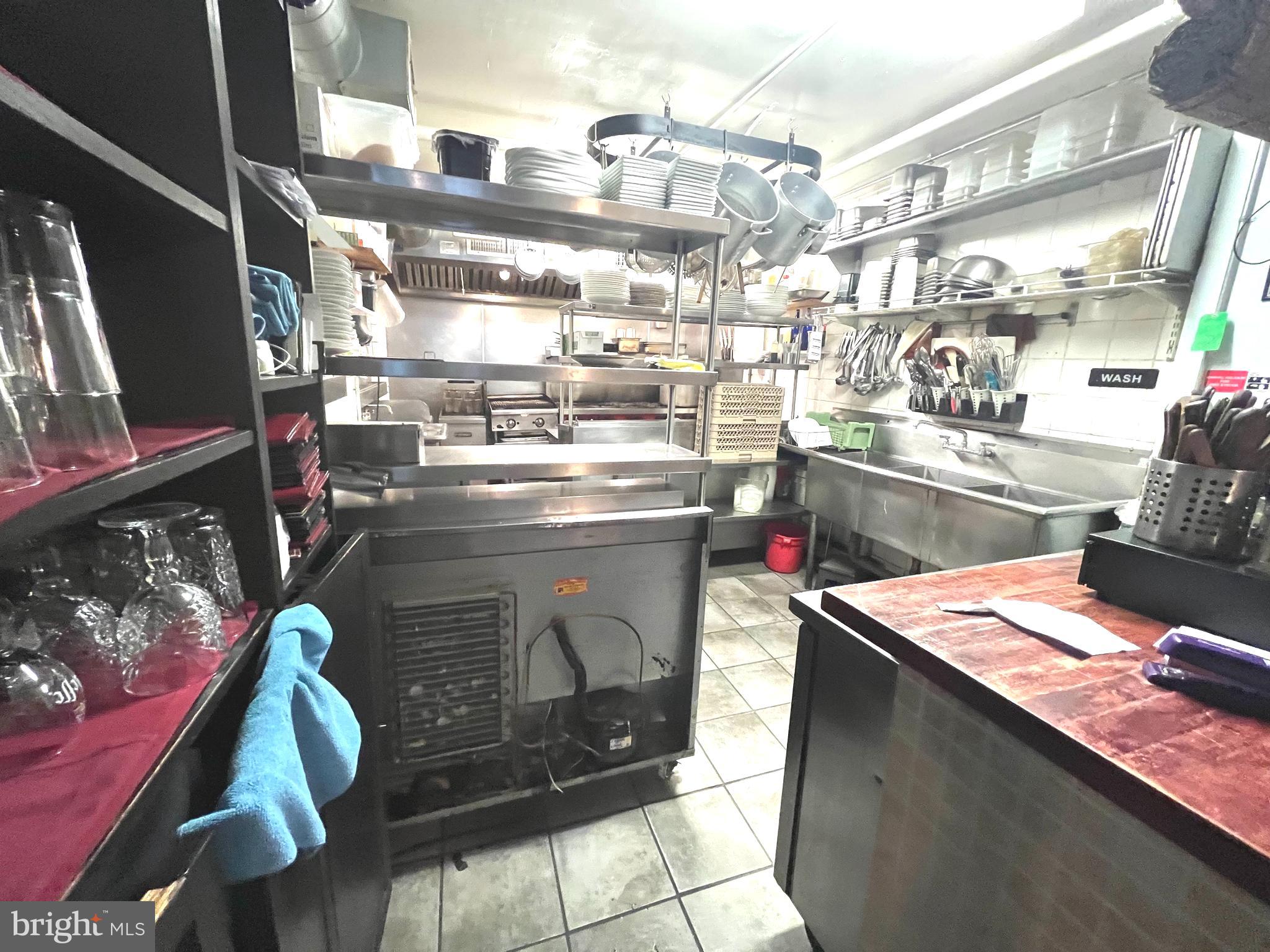 GRADUATE HOSPITAL - Commercial Sale