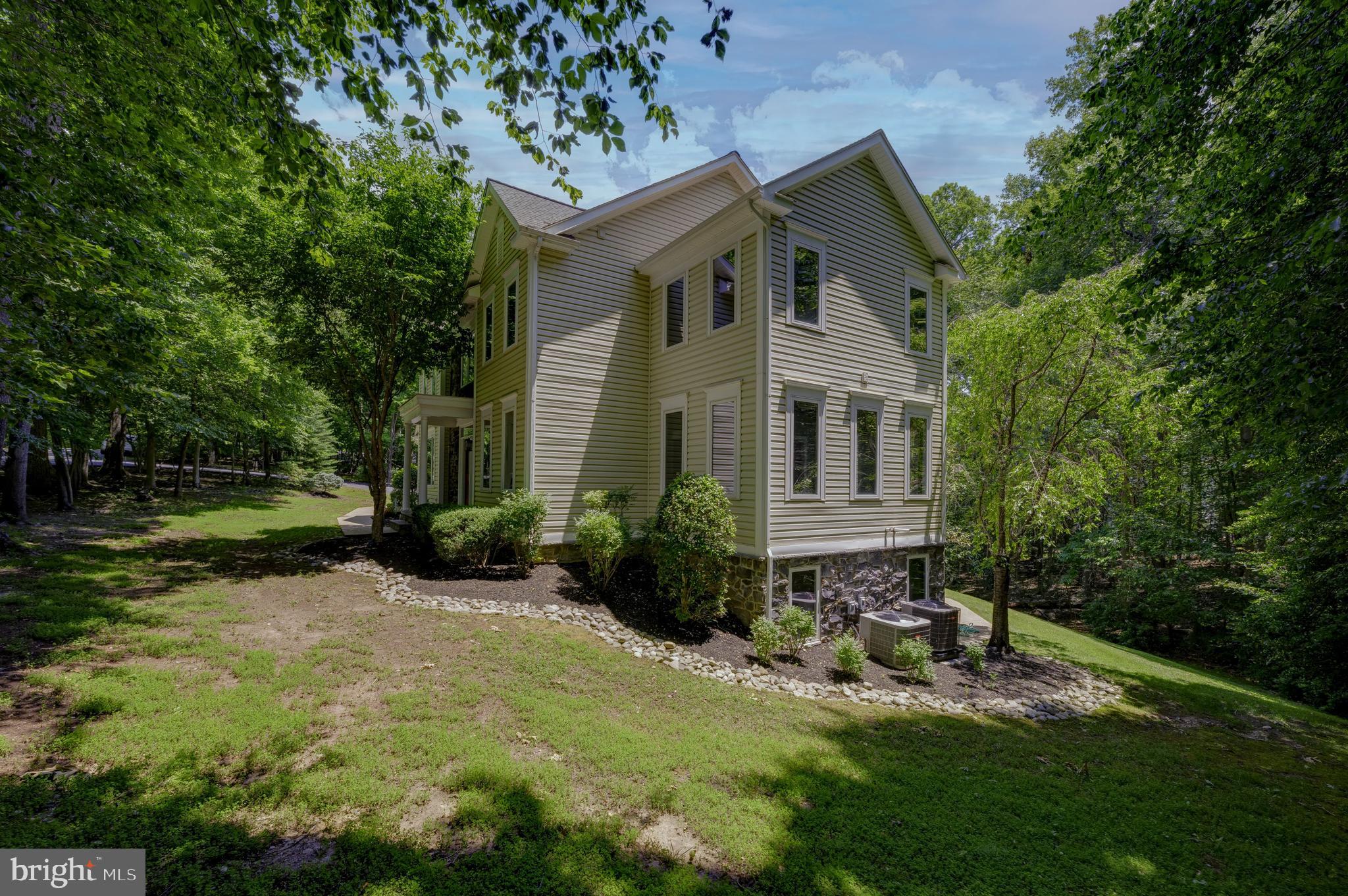 OCCOQUAN OVERLOOK - Residential
