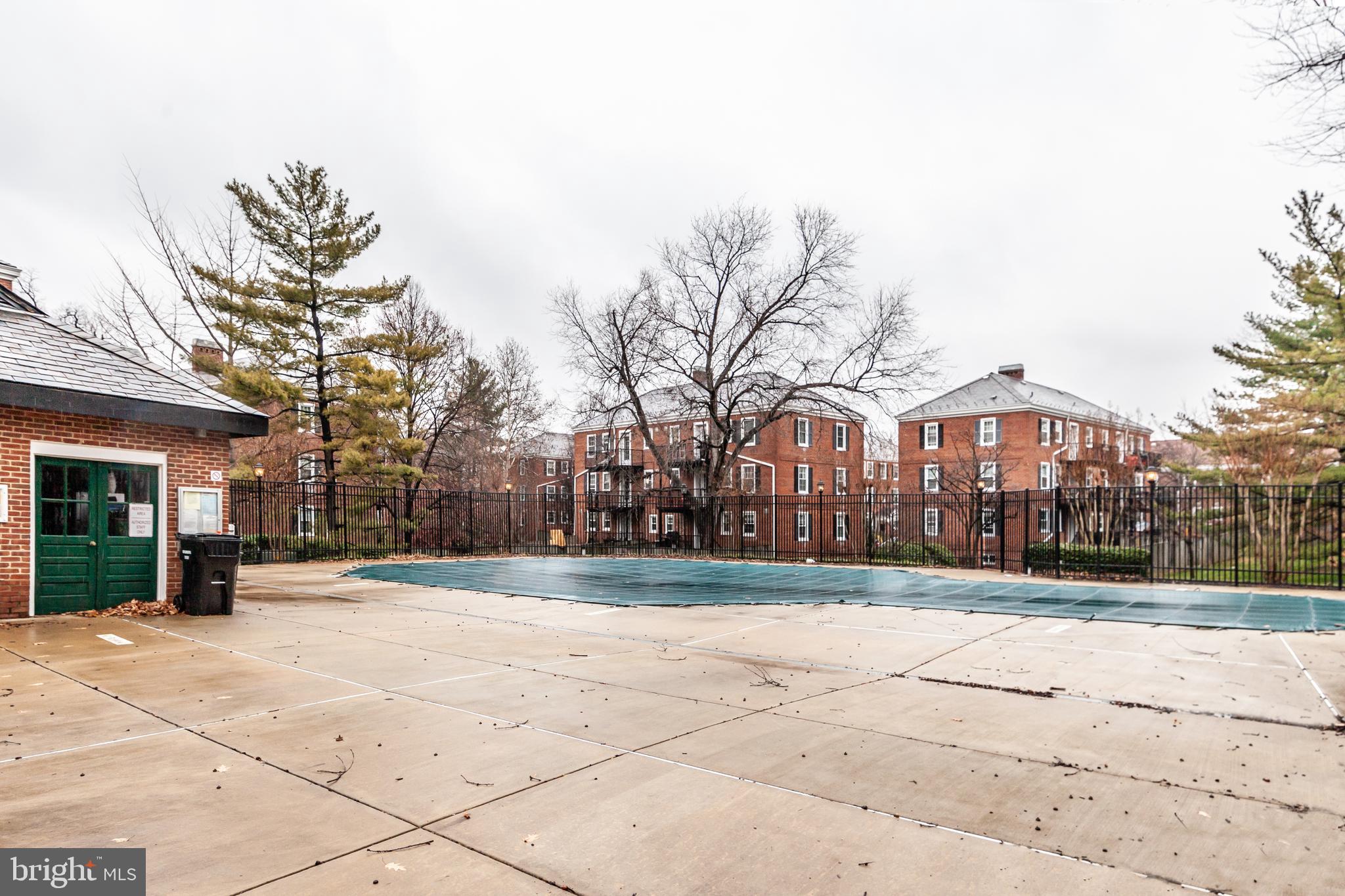 FAIRLINGTON VILLAGES - Residential Lease
