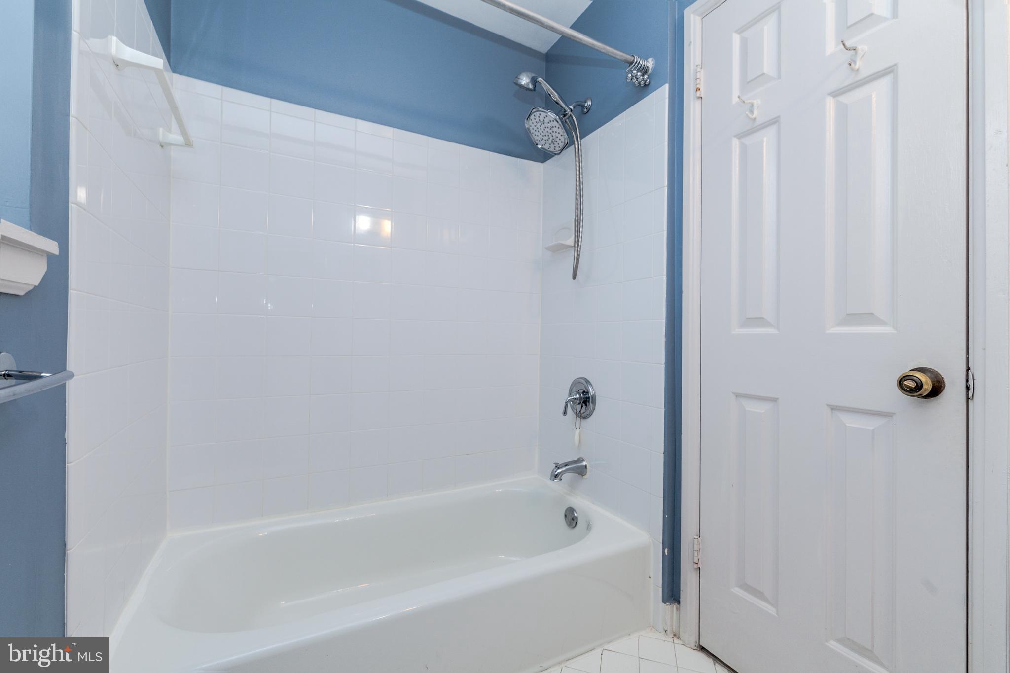 FAIRLINGTON VILLAGES - Residential Lease