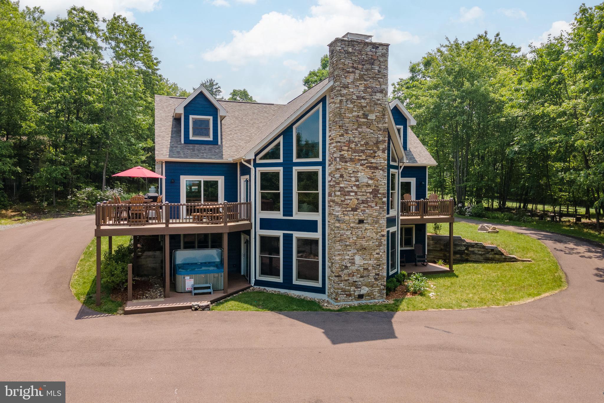 THE PINNACLE - Residential