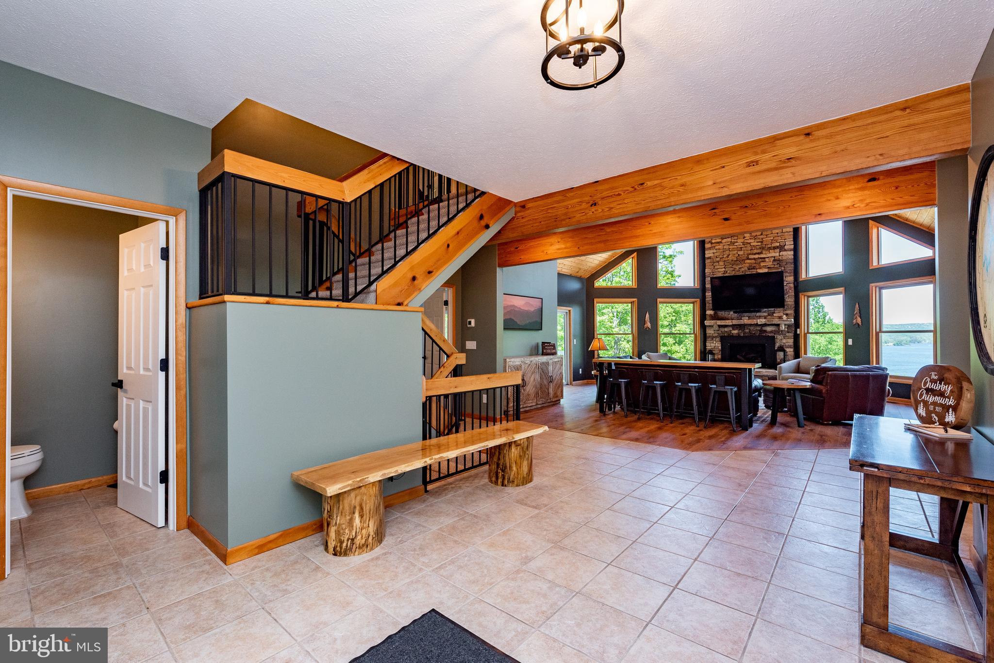 THE PINNACLE - Residential