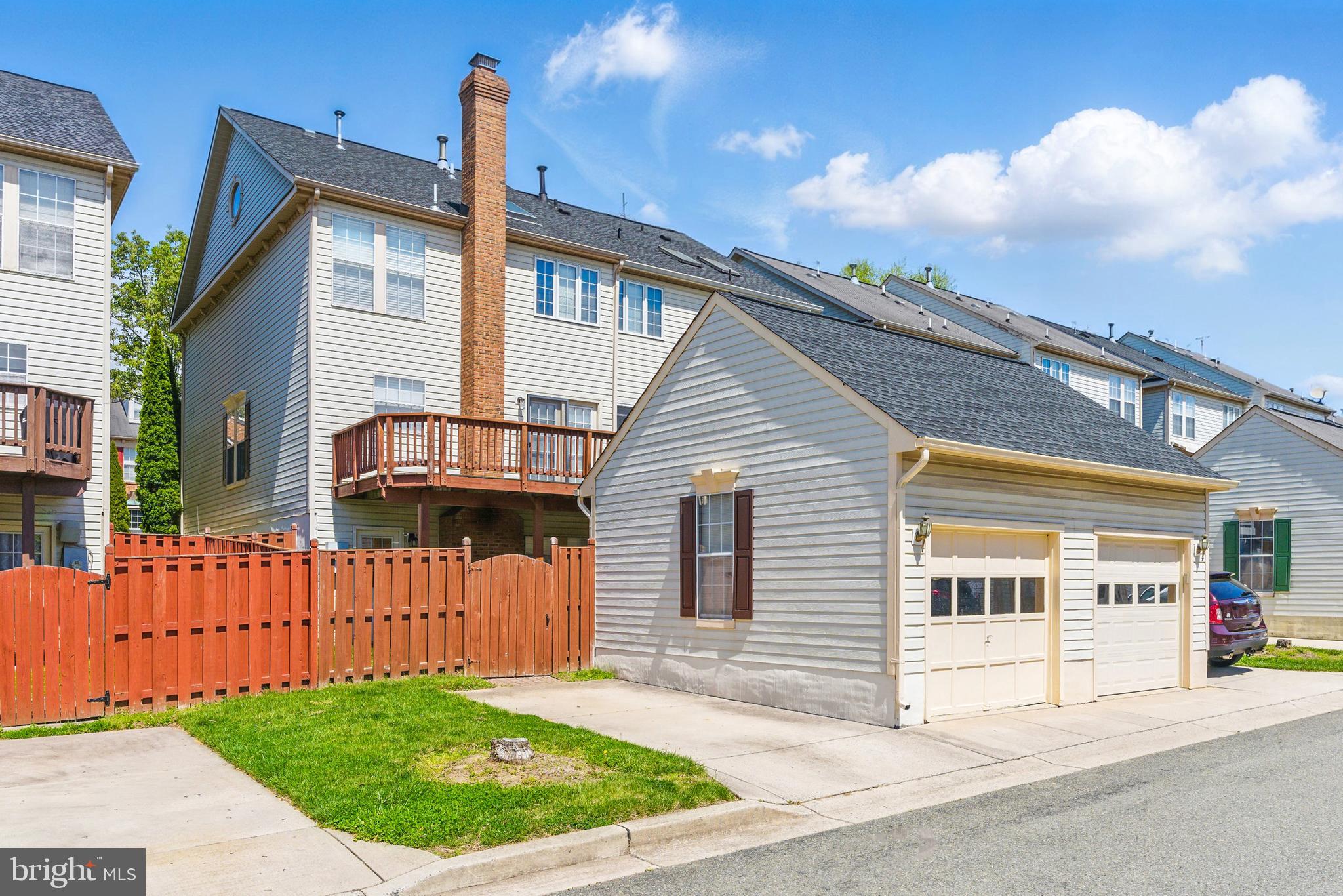 VILLAGE OF CLOPPERS MILL - Residential
