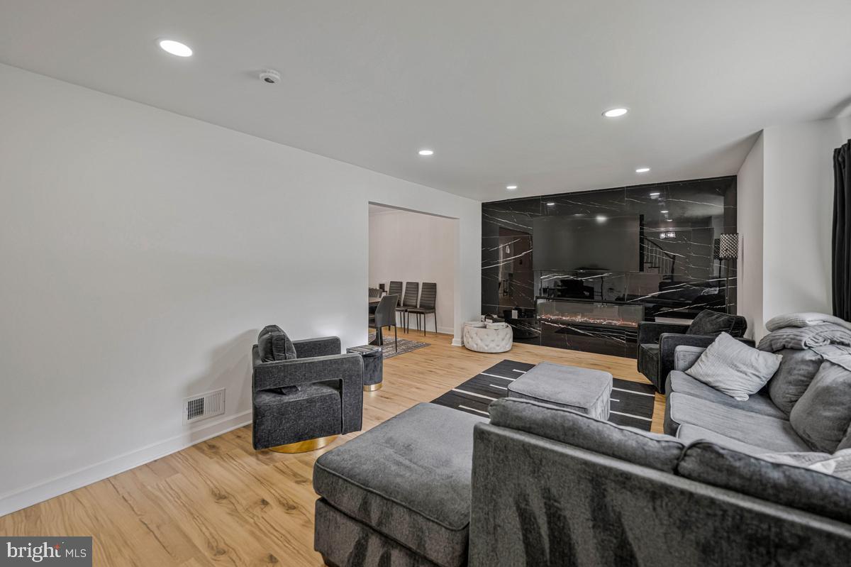 MARLTON - Residential