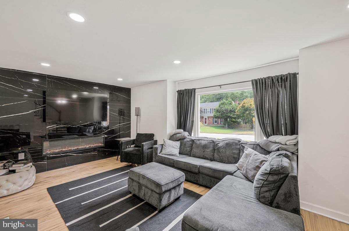 MARLTON - Residential