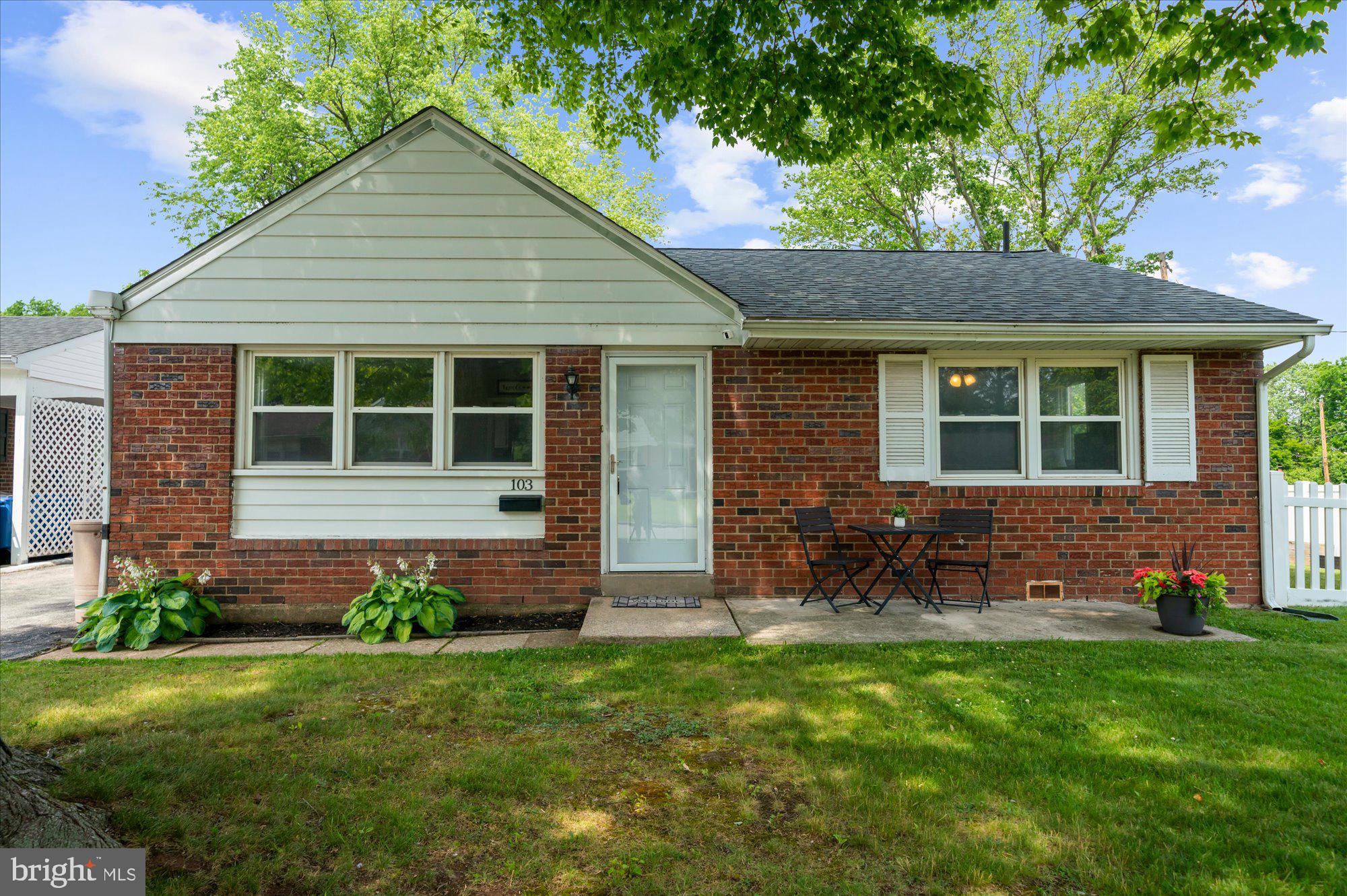 DEKALB MANOR - Residential
