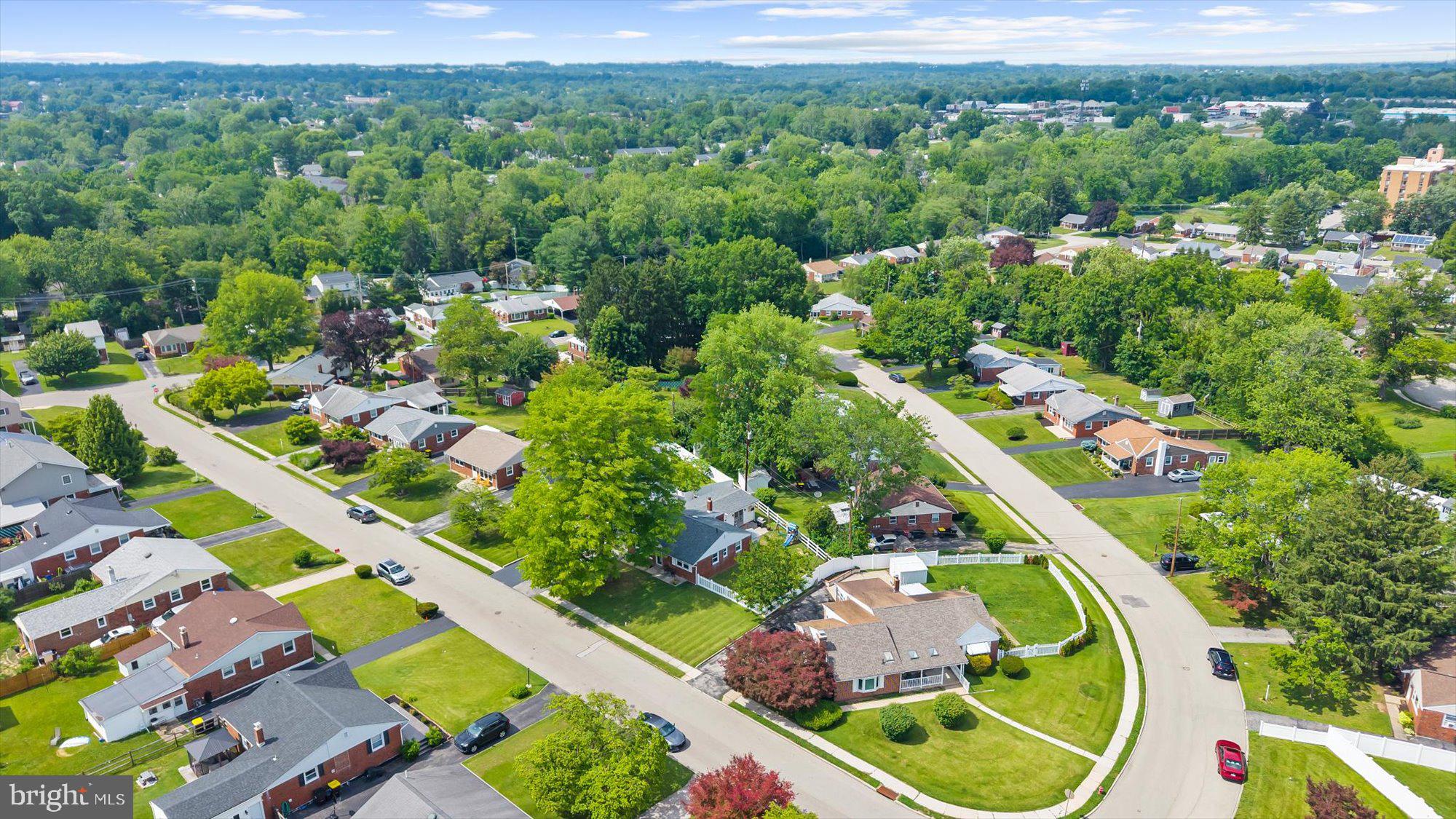 DEKALB MANOR - Residential