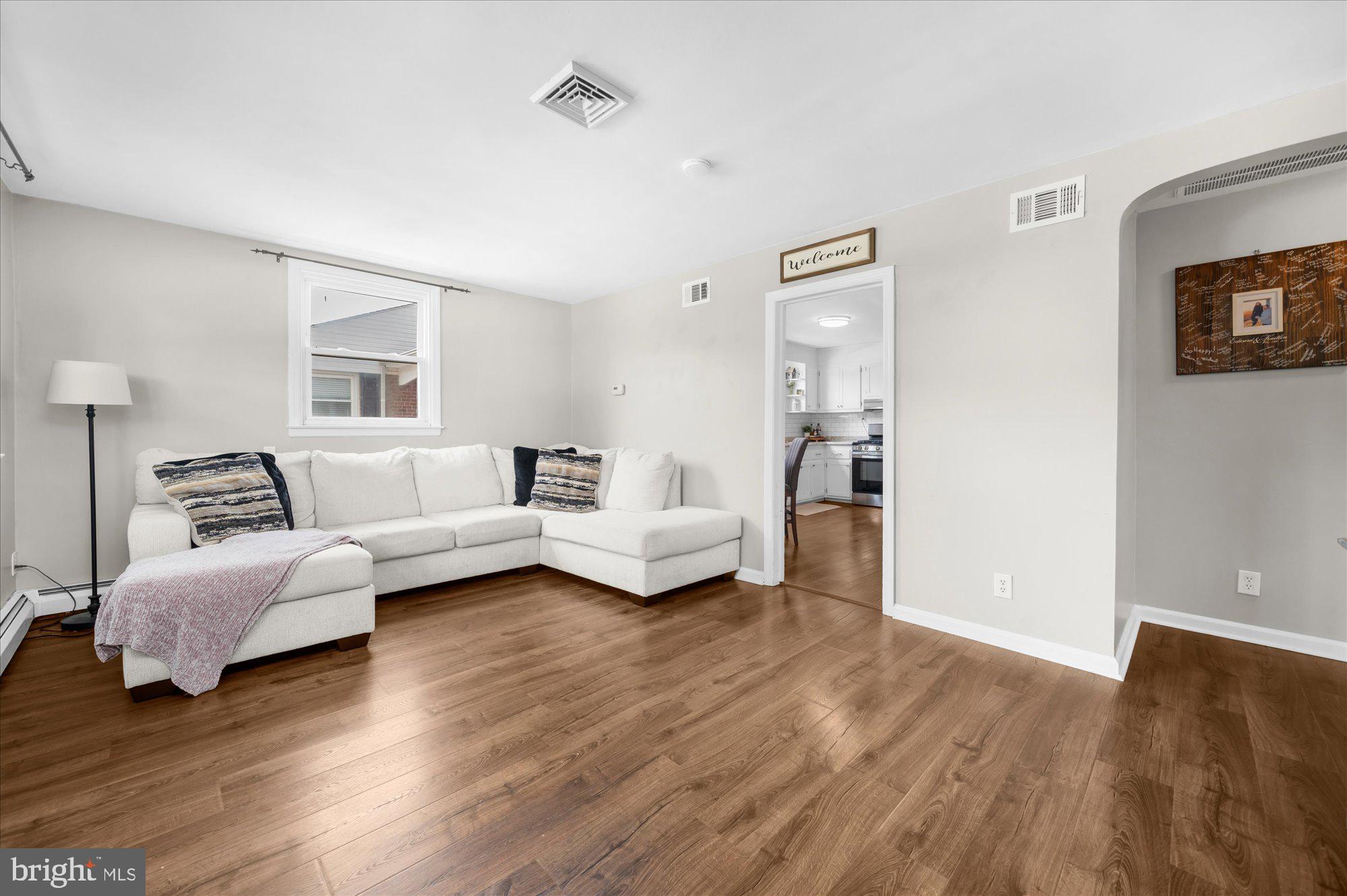 DEKALB MANOR - Residential