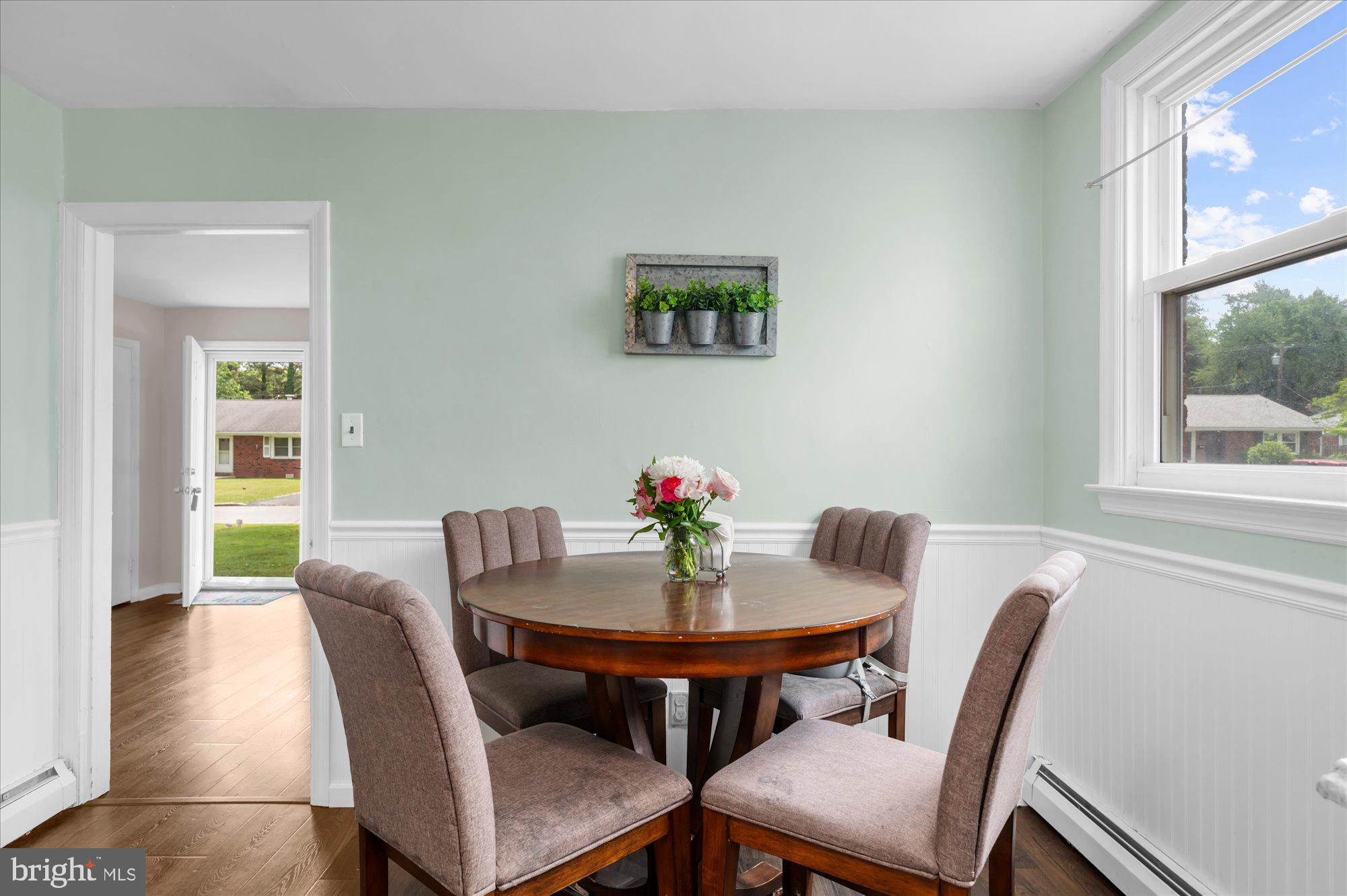 DEKALB MANOR - Residential