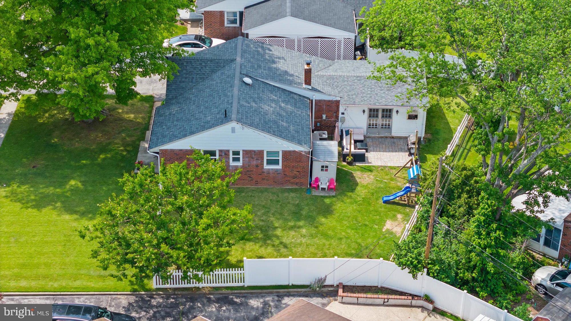 DEKALB MANOR - Residential