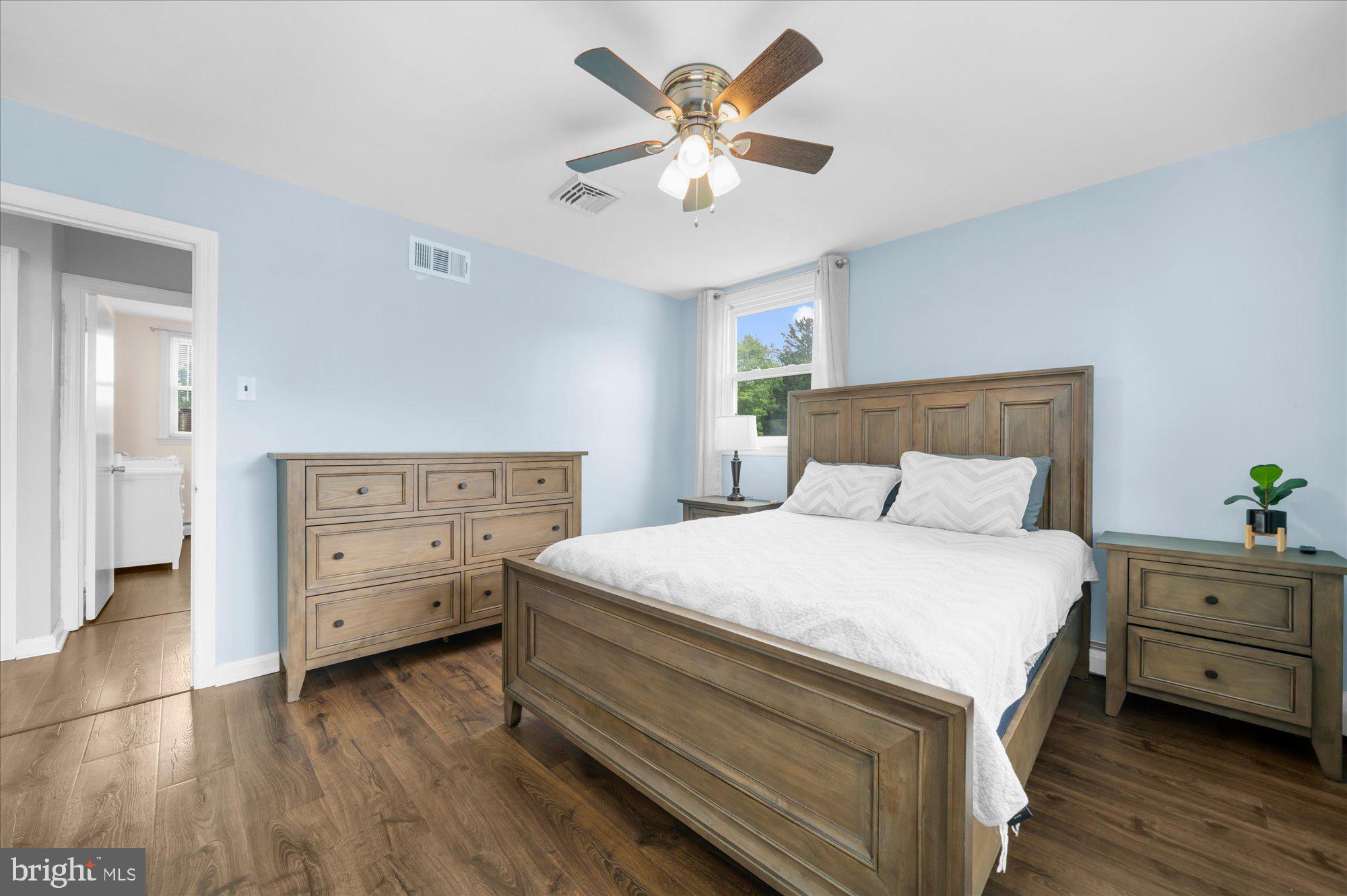 DEKALB MANOR - Residential