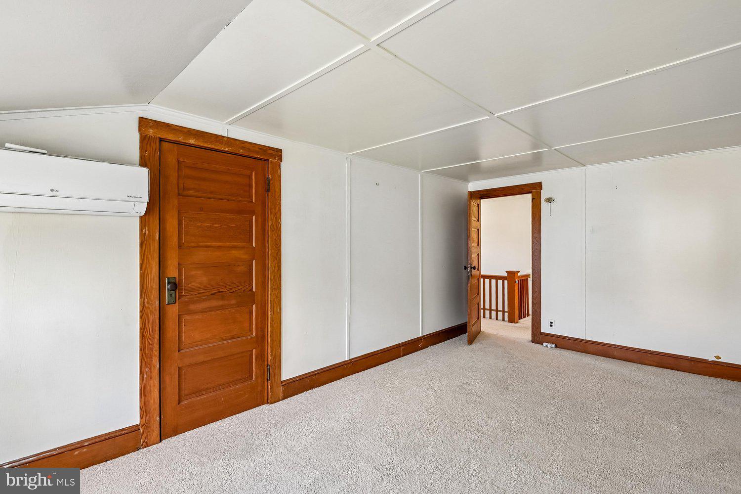 GALESVILLE - Residential