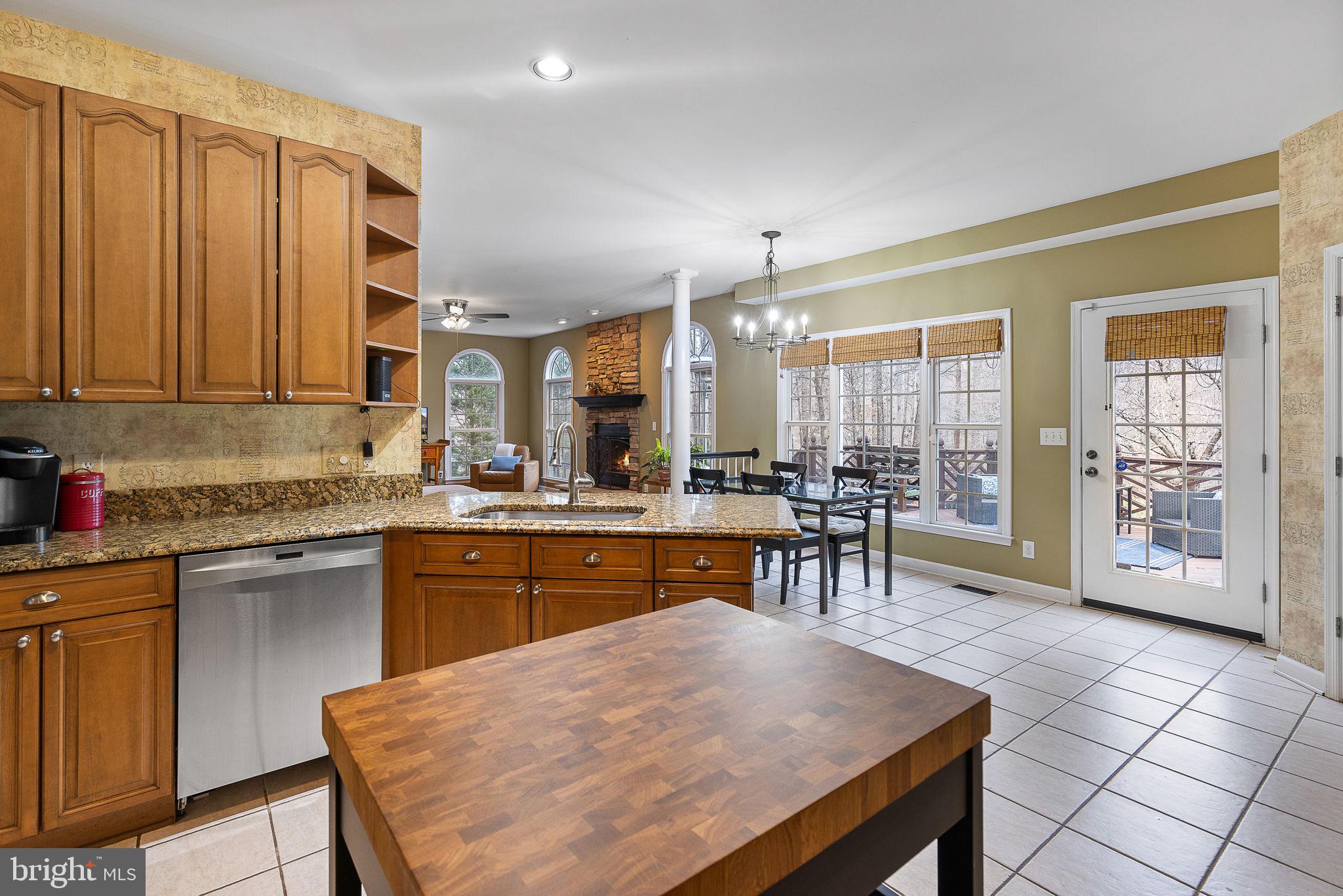 SEVEN LAKES - Residential