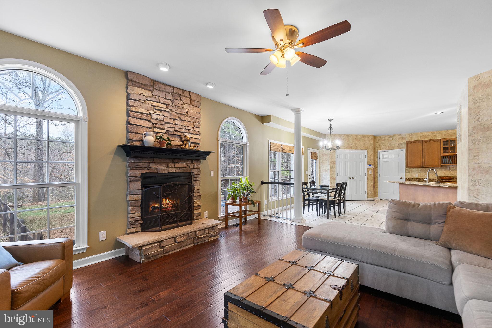 SEVEN LAKES - Residential