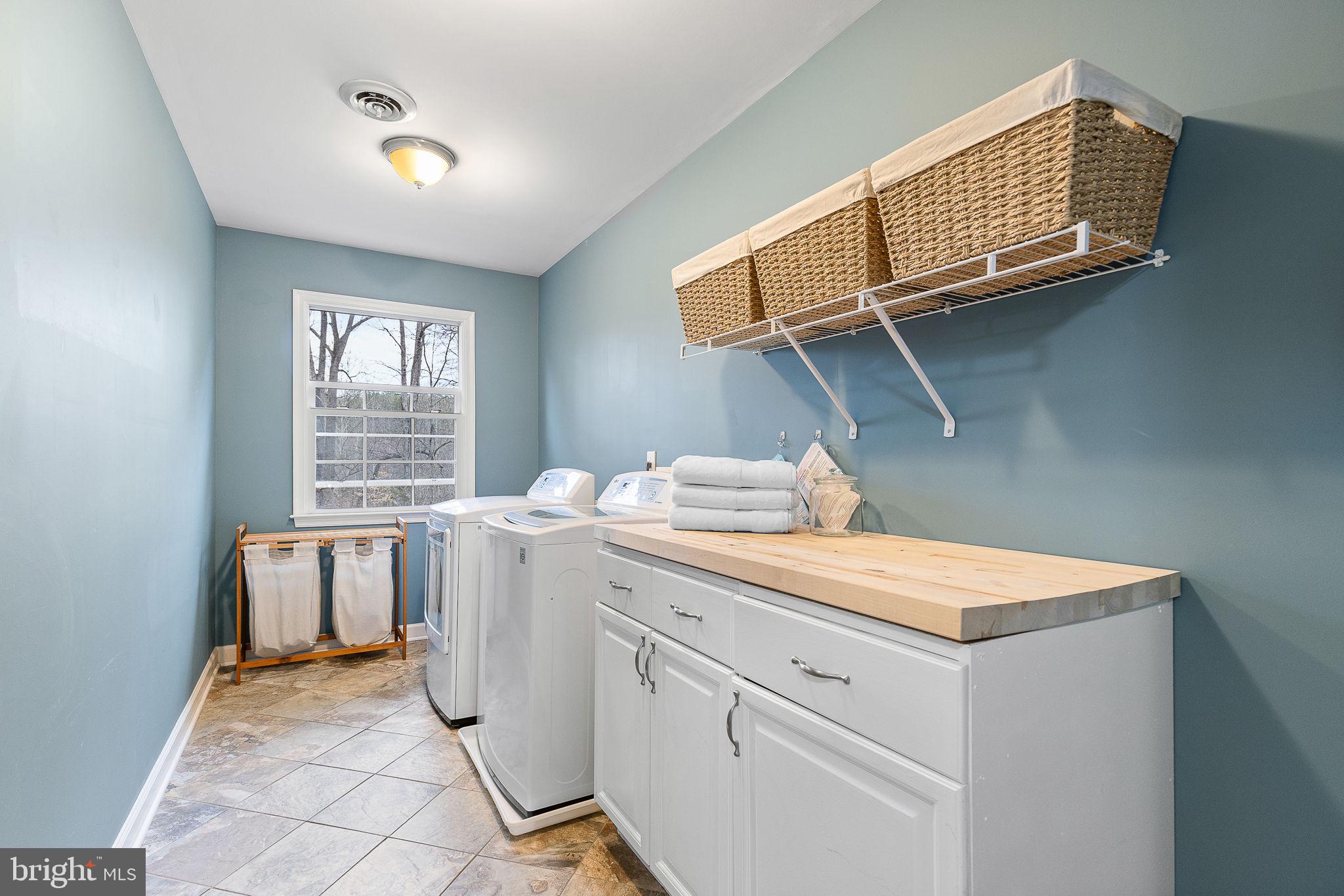 SEVEN LAKES - Residential