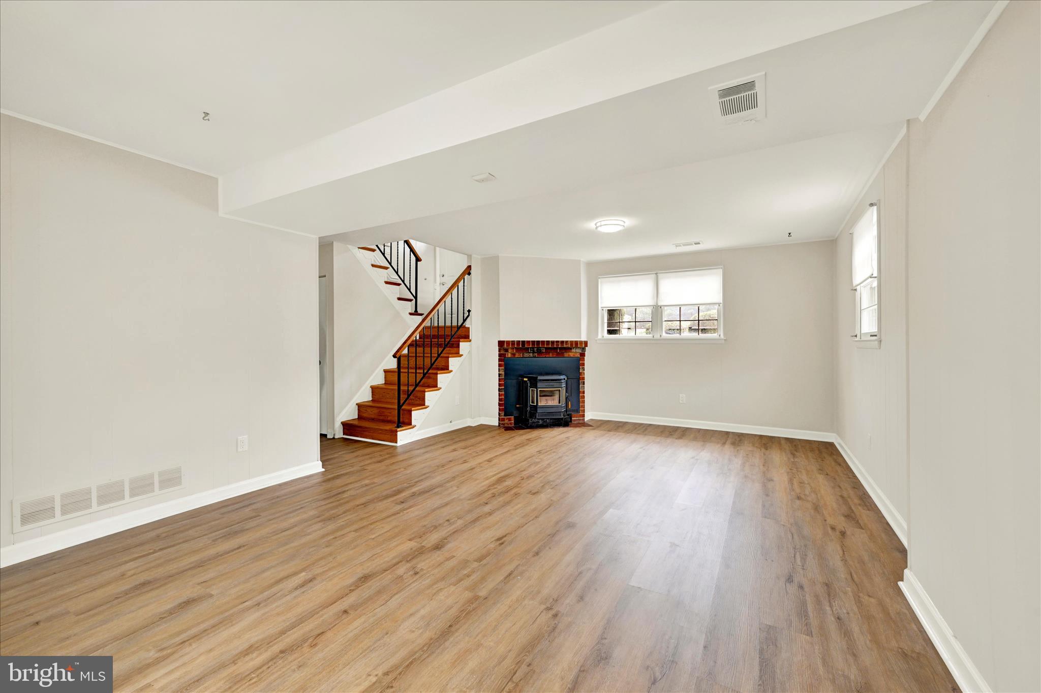PERRY HALL - Residential