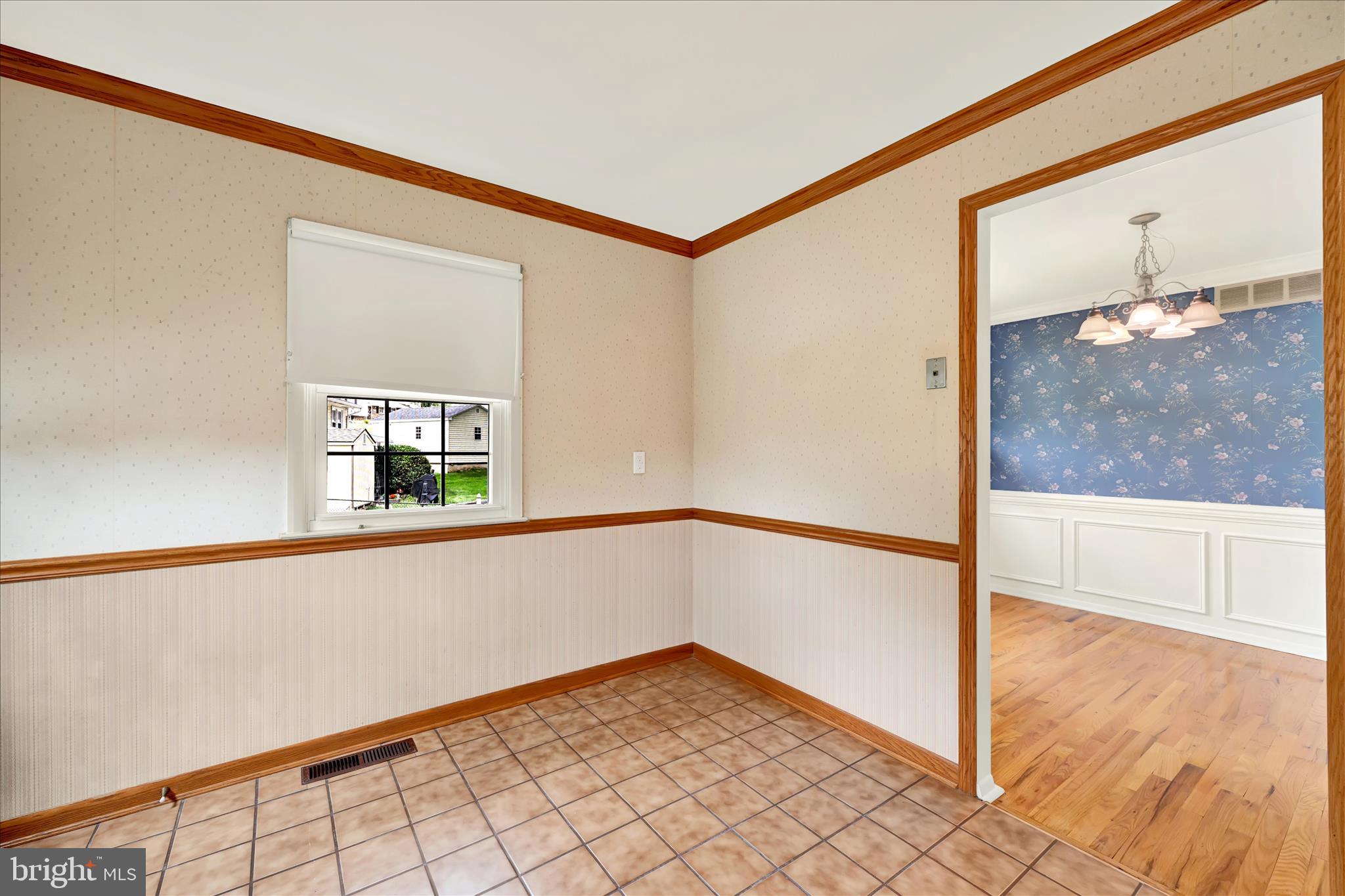PERRY HALL - Residential