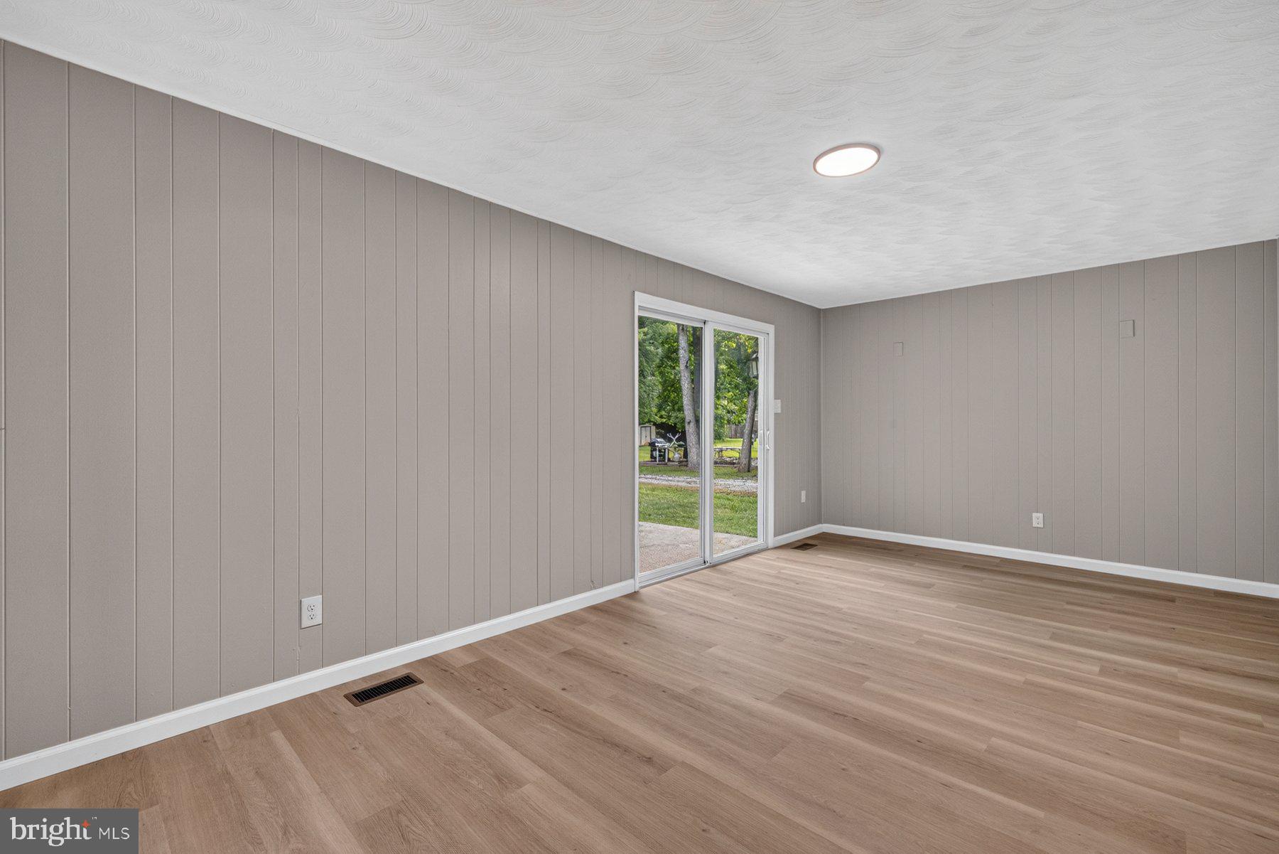 REGULARS - Residential