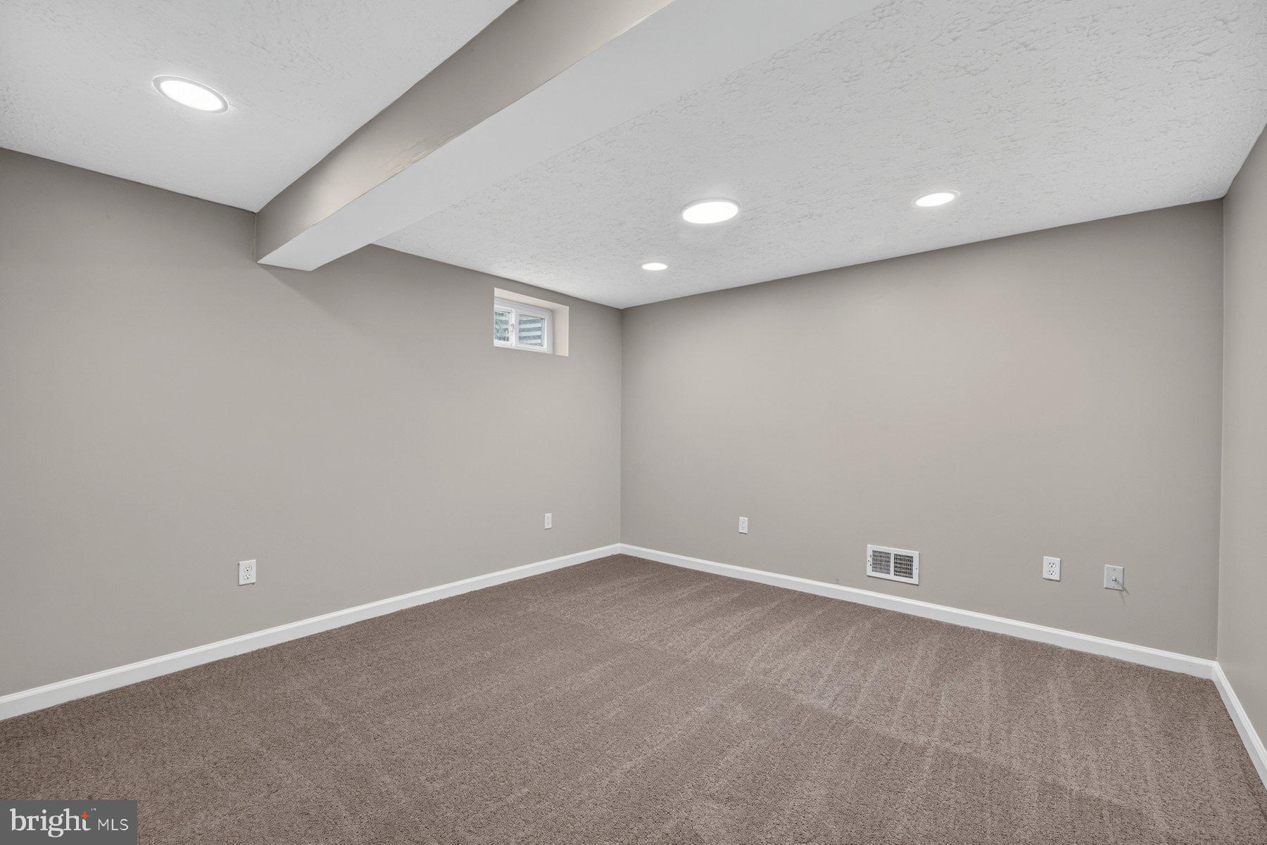 REGULARS - Residential