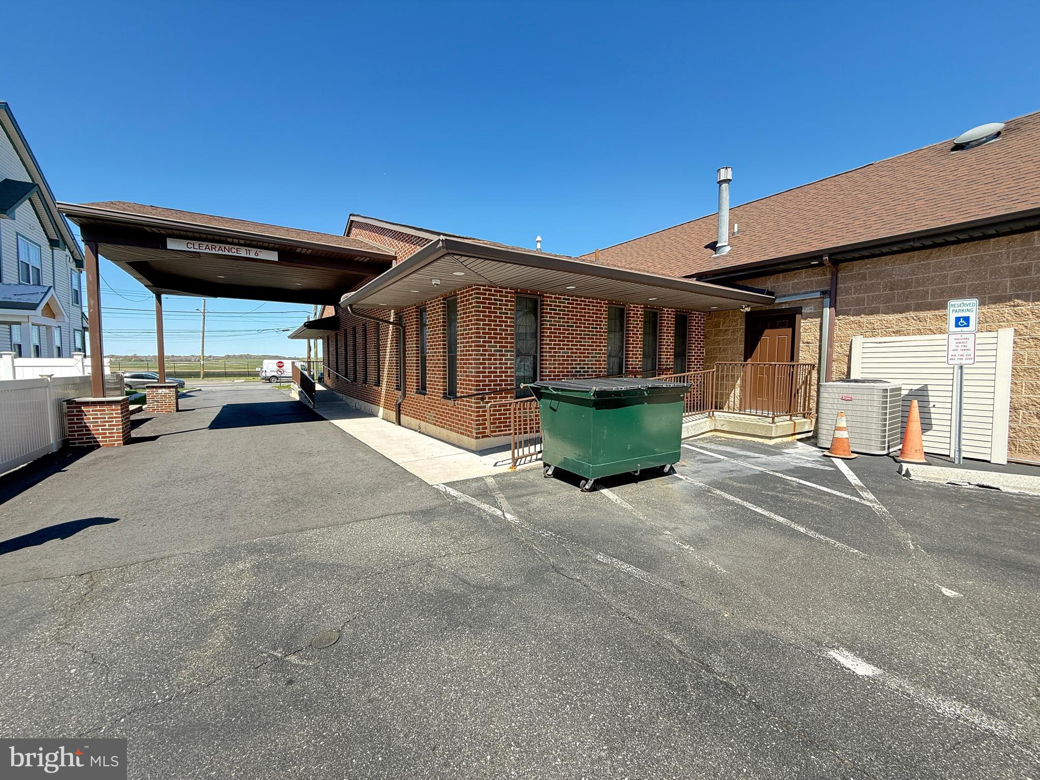 ACADEMY GARDENS - Commercial Sale