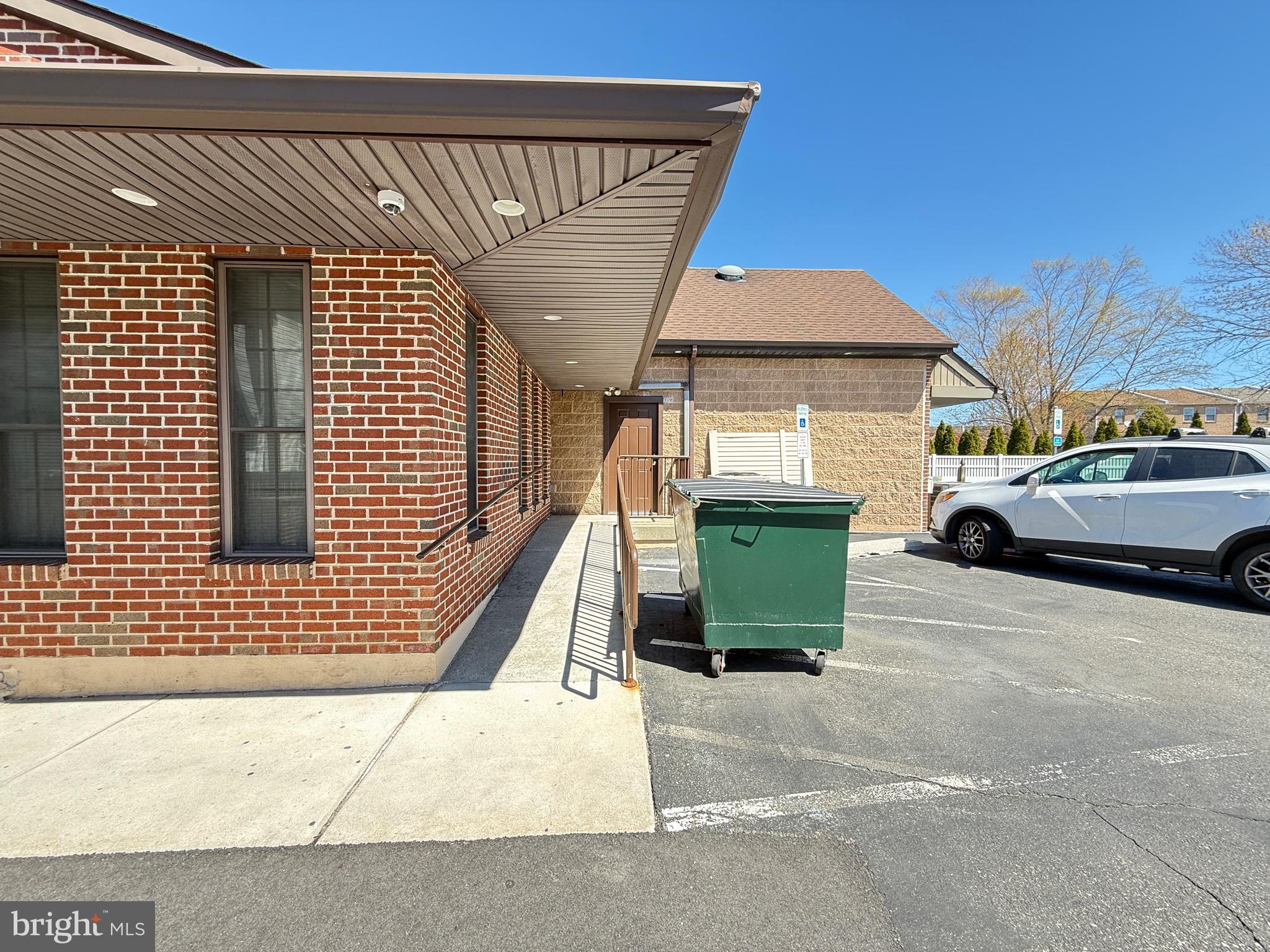 ACADEMY GARDENS - Commercial Sale
