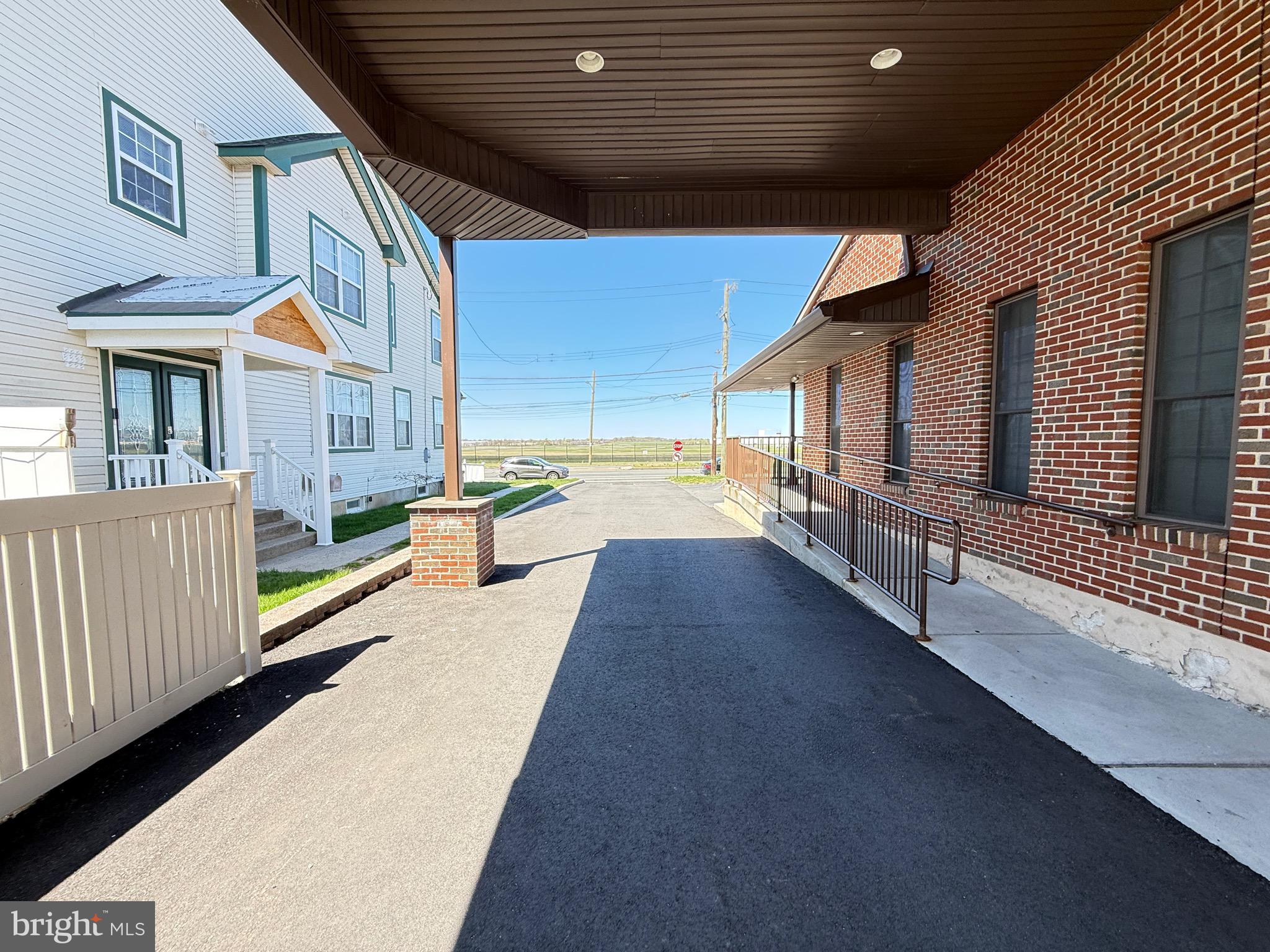 ACADEMY GARDENS - Commercial Sale
