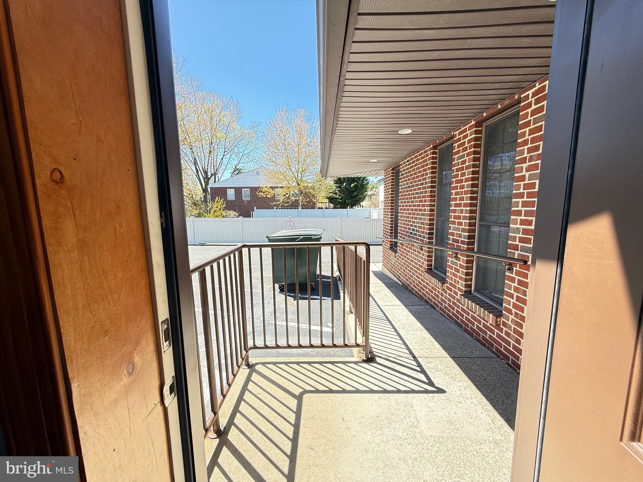 ACADEMY GARDENS - Commercial Sale