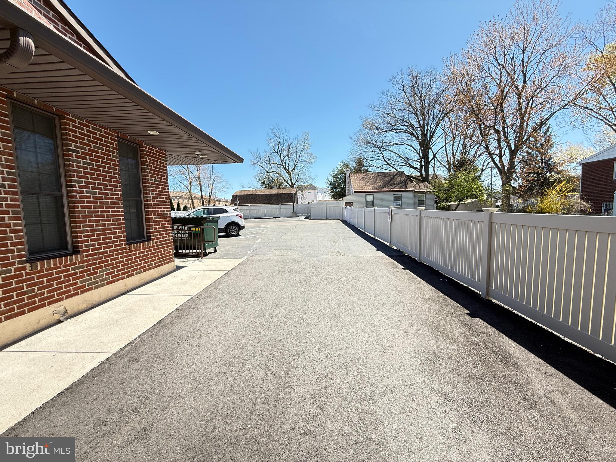 ACADEMY GARDENS - Commercial Sale